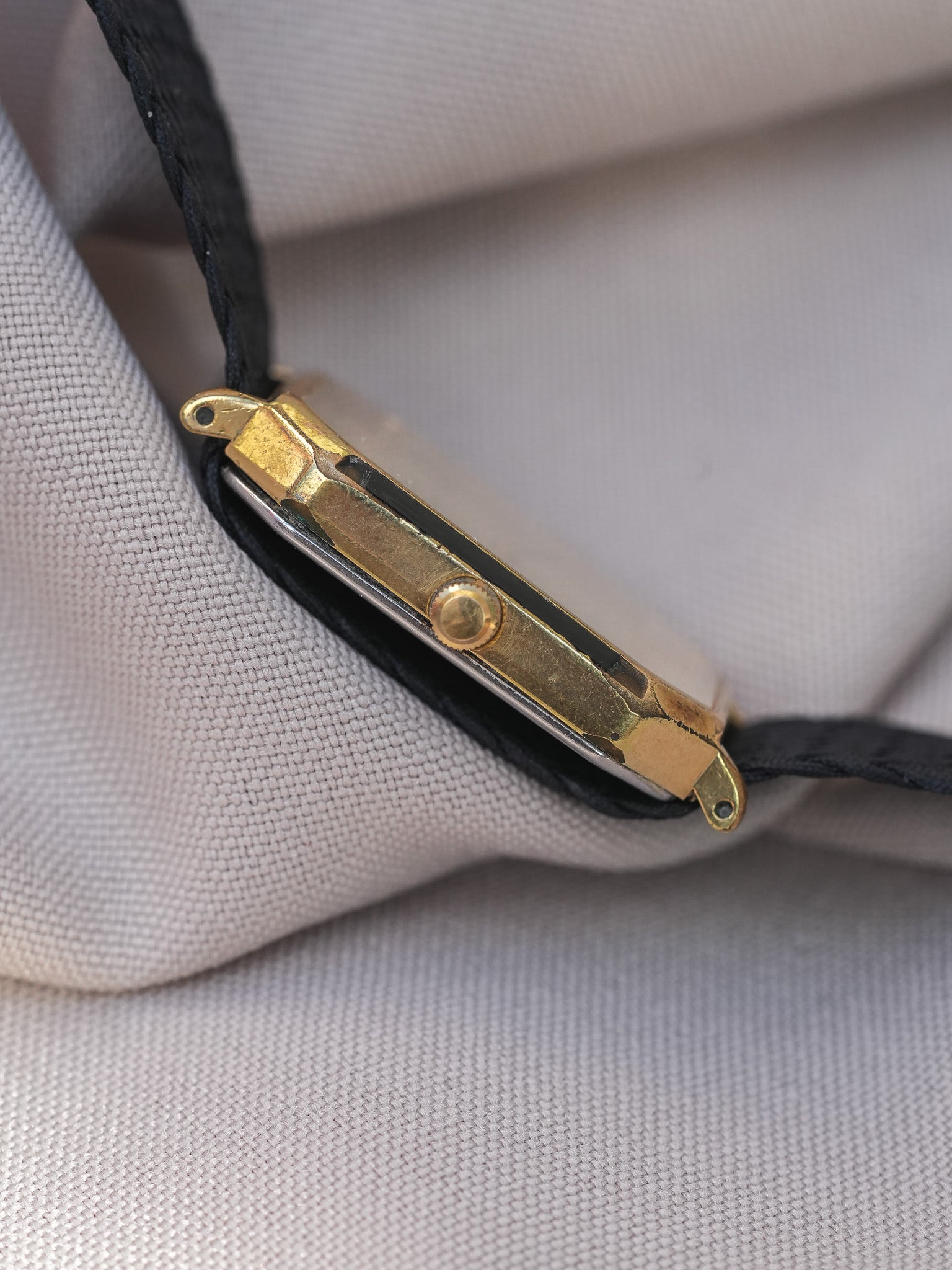 Tissot - Boulgone Octogonale Plaqué or laque noir - 1990s - Atelier Victor - Vintage Shop