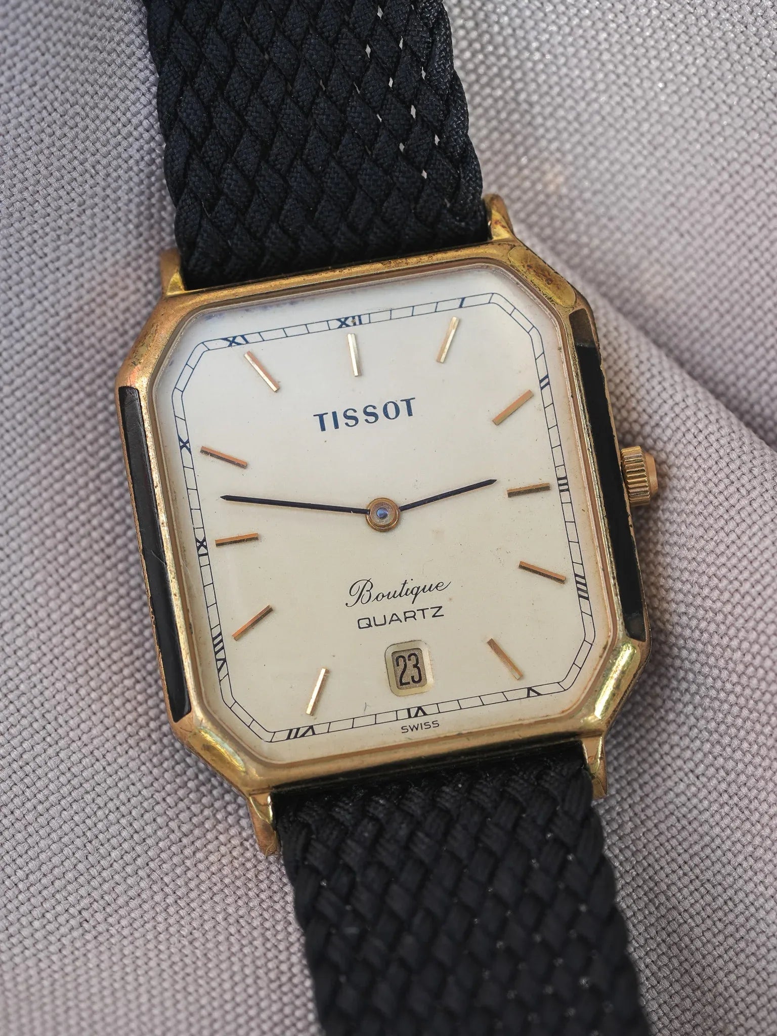 Tissot - Boulgone Octogonale Plaqué or laque noir - 1990s - Atelier Victor - Vintage Shop