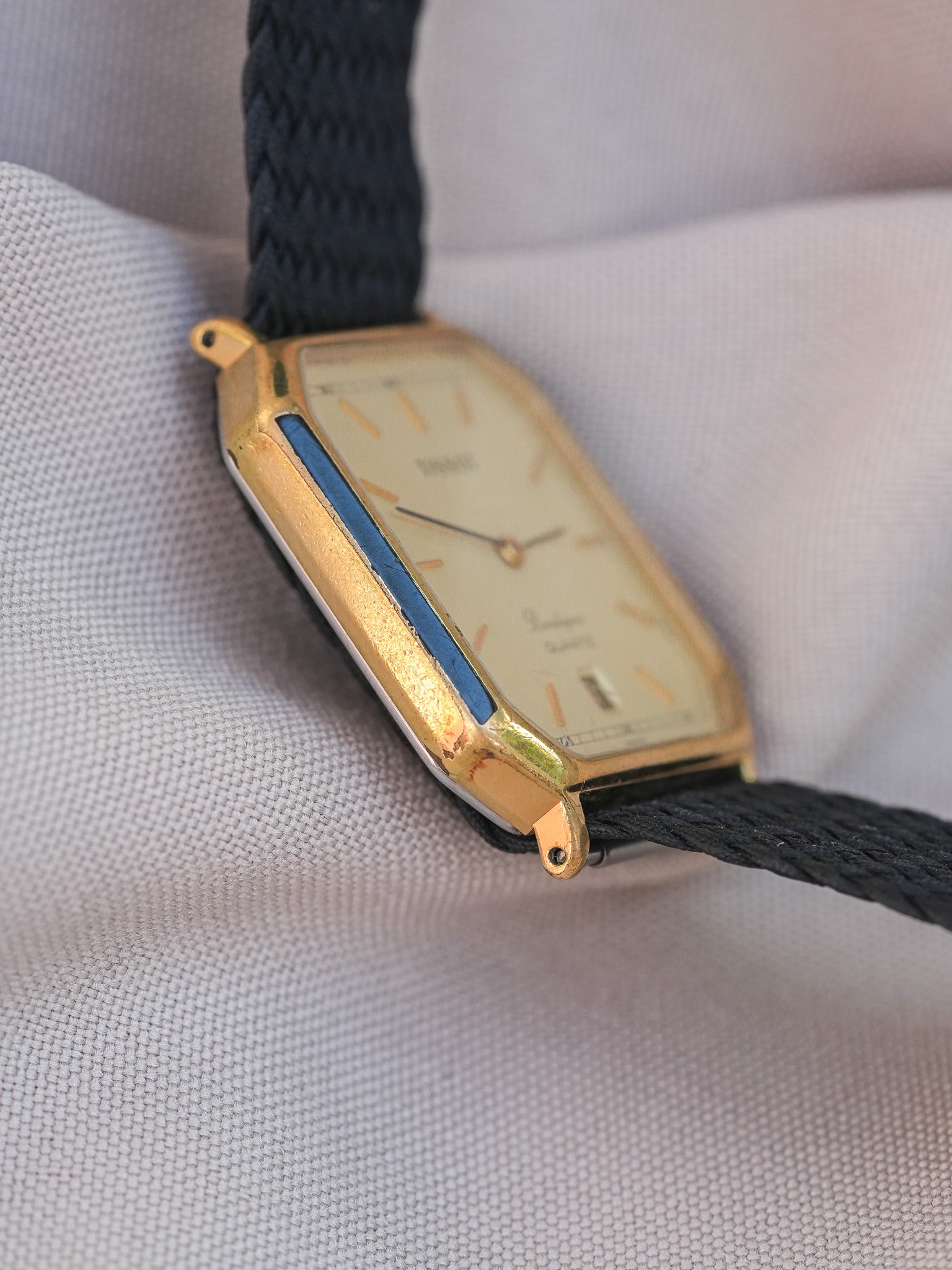 Tissot - Boulgone Octogonale Plaqué or laque noir - 1990s - Atelier Victor - Vintage Shop