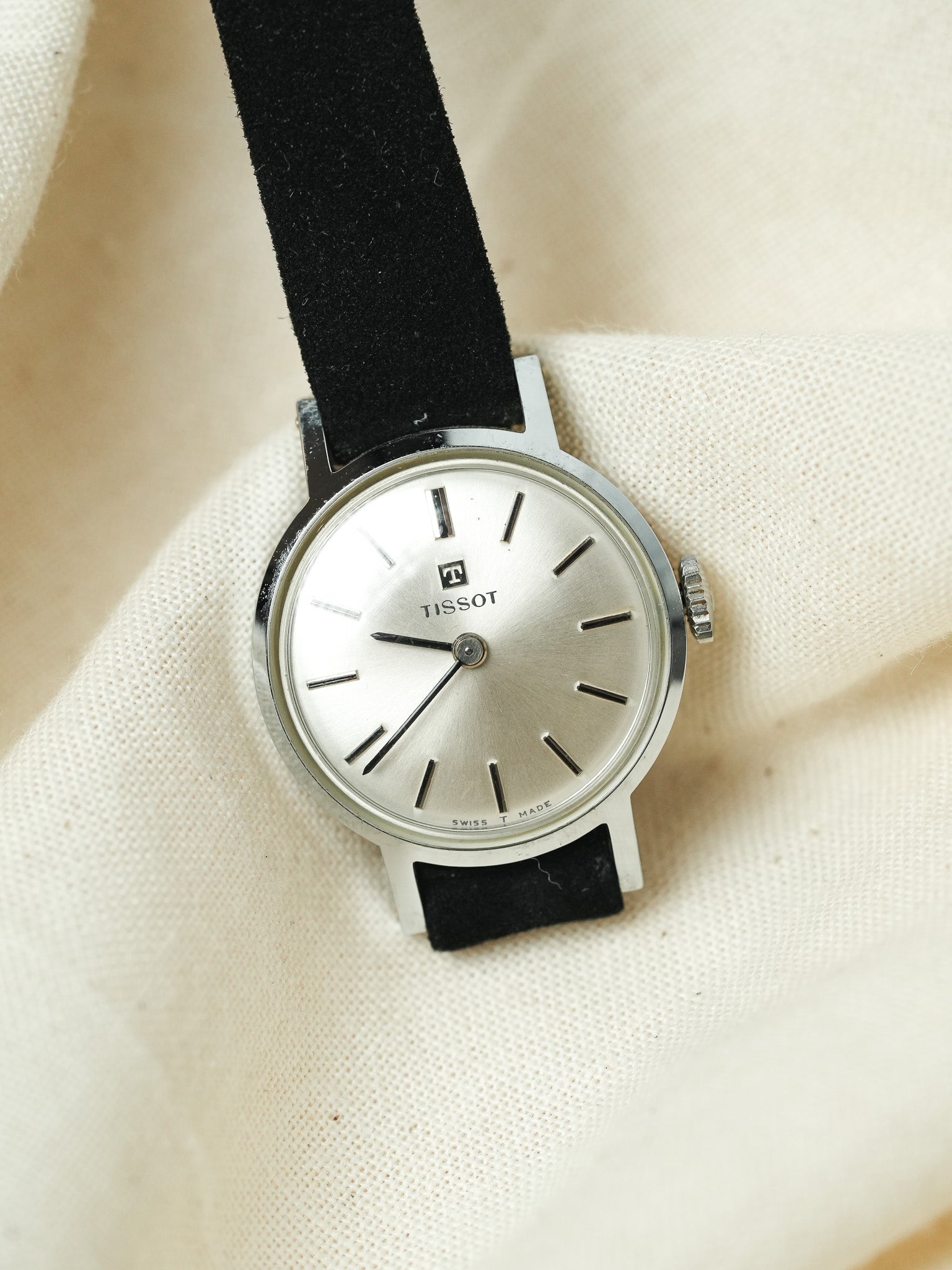 Tissot - Mini Dress Watch Acier Index Onyx - NOS - 1970s - Atelier Victor - Vintage Shop