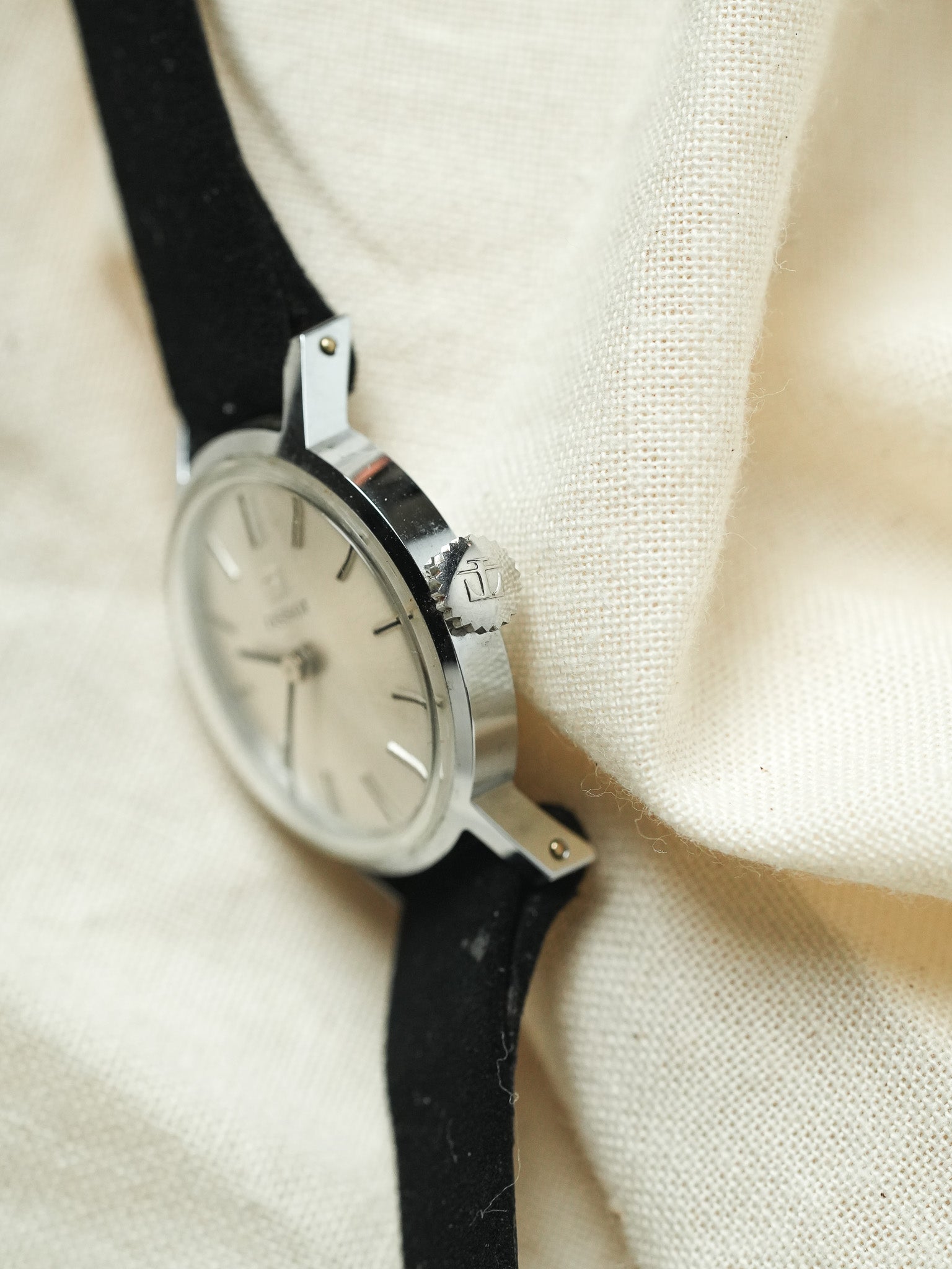 Tissot - Mini Dress Watch Acier Index Onyx - NOS - 1970s - Atelier Victor - Vintage Shop