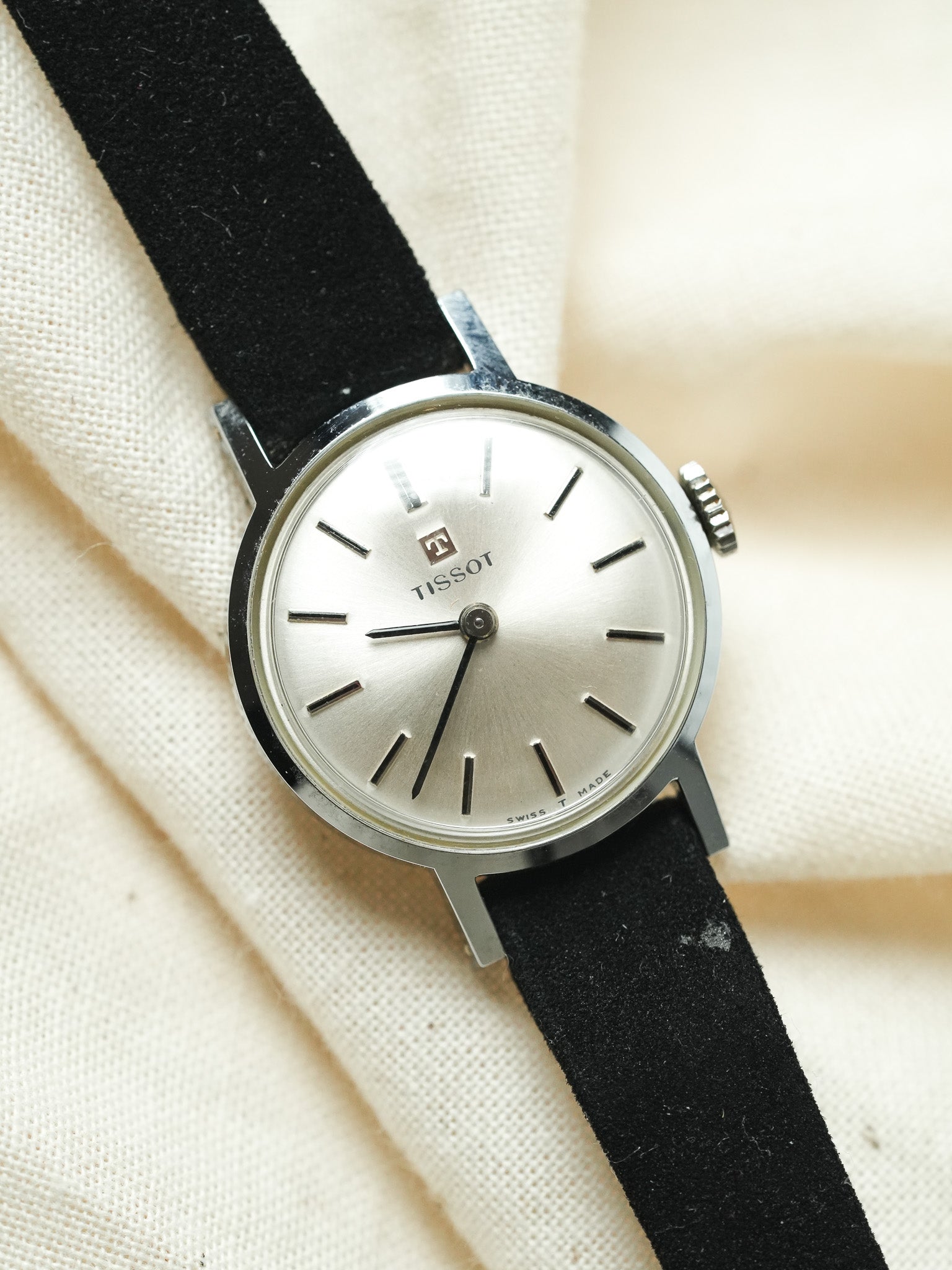 Tissot - Mini Dress Watch Acier Index Onyx - NOS - 1970s - Atelier Victor - Vintage Shop
