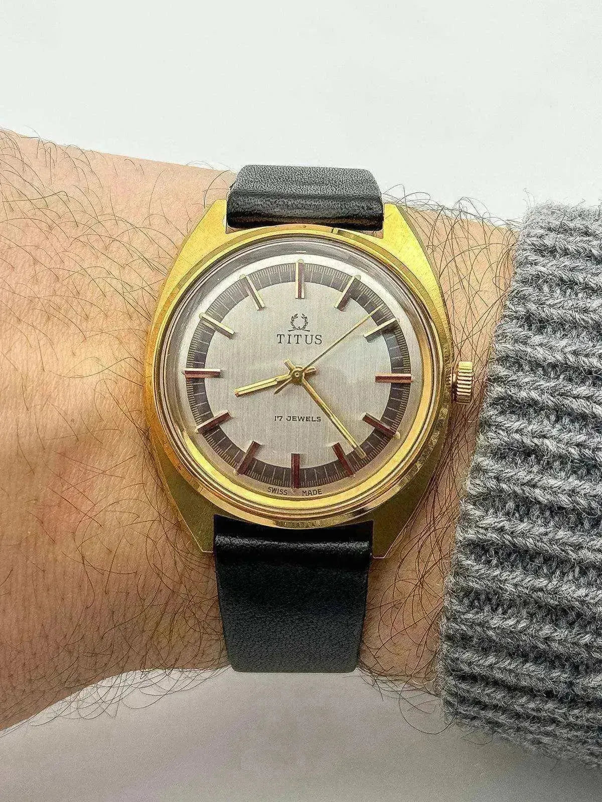 Titus - Gold Red Index - NOS - 1960s - Atelier Victor