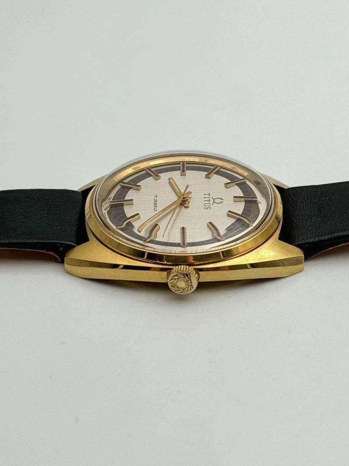 Titus - Gold Red Index - NOS - 1960s - Atelier Victor - Vintage Shop
