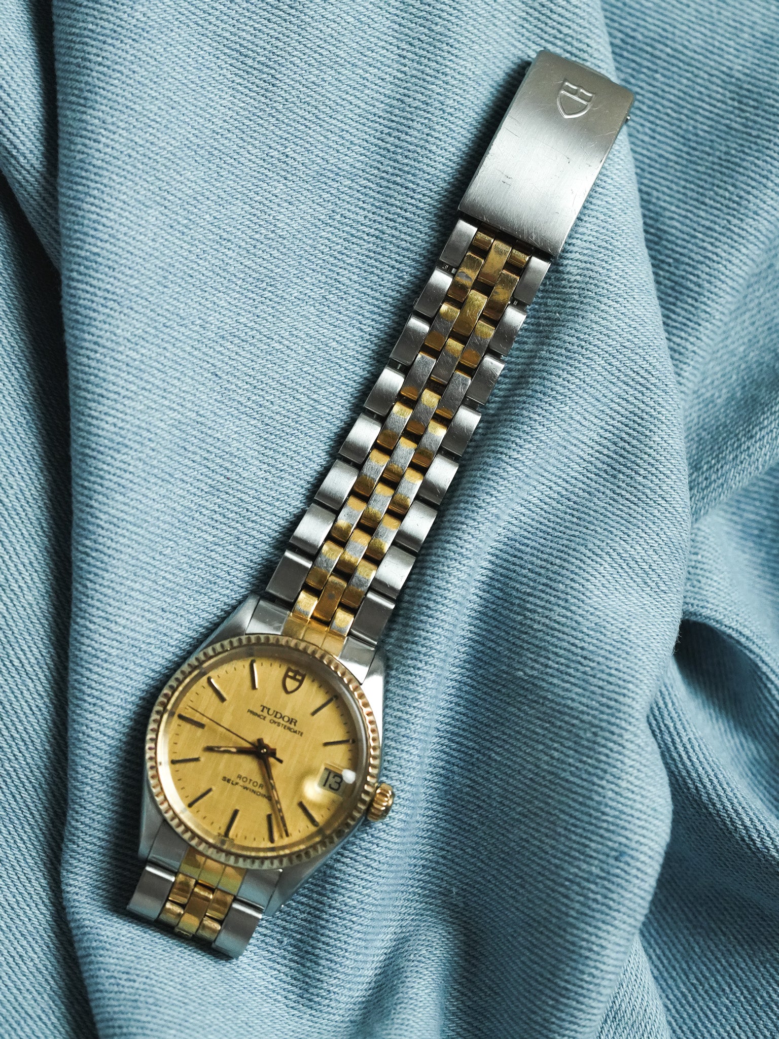 Tudor x Rolex - Prince Oysterdate Acier Or Cadran Lin Cannelée Or 18k - 1980s - Atelier Victor - Vintage Shop