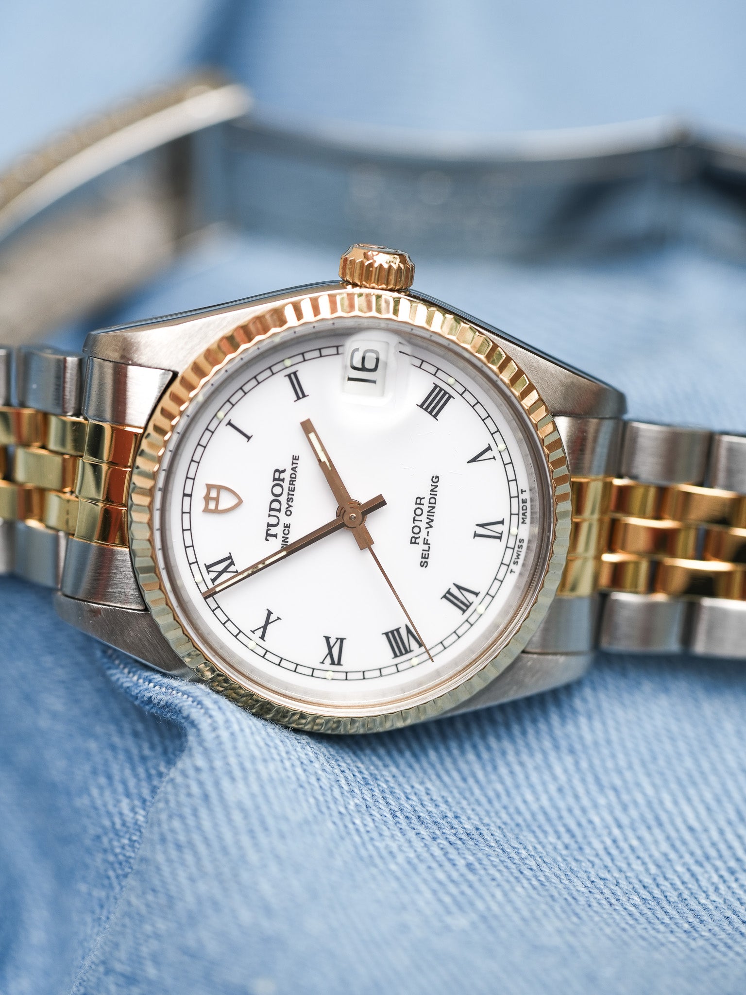 Tudor x Rolex - Prince Oysterdate Blanc Romain Cannelée Acier Or - 1990s - Atelier Victor - Vintage Shop
