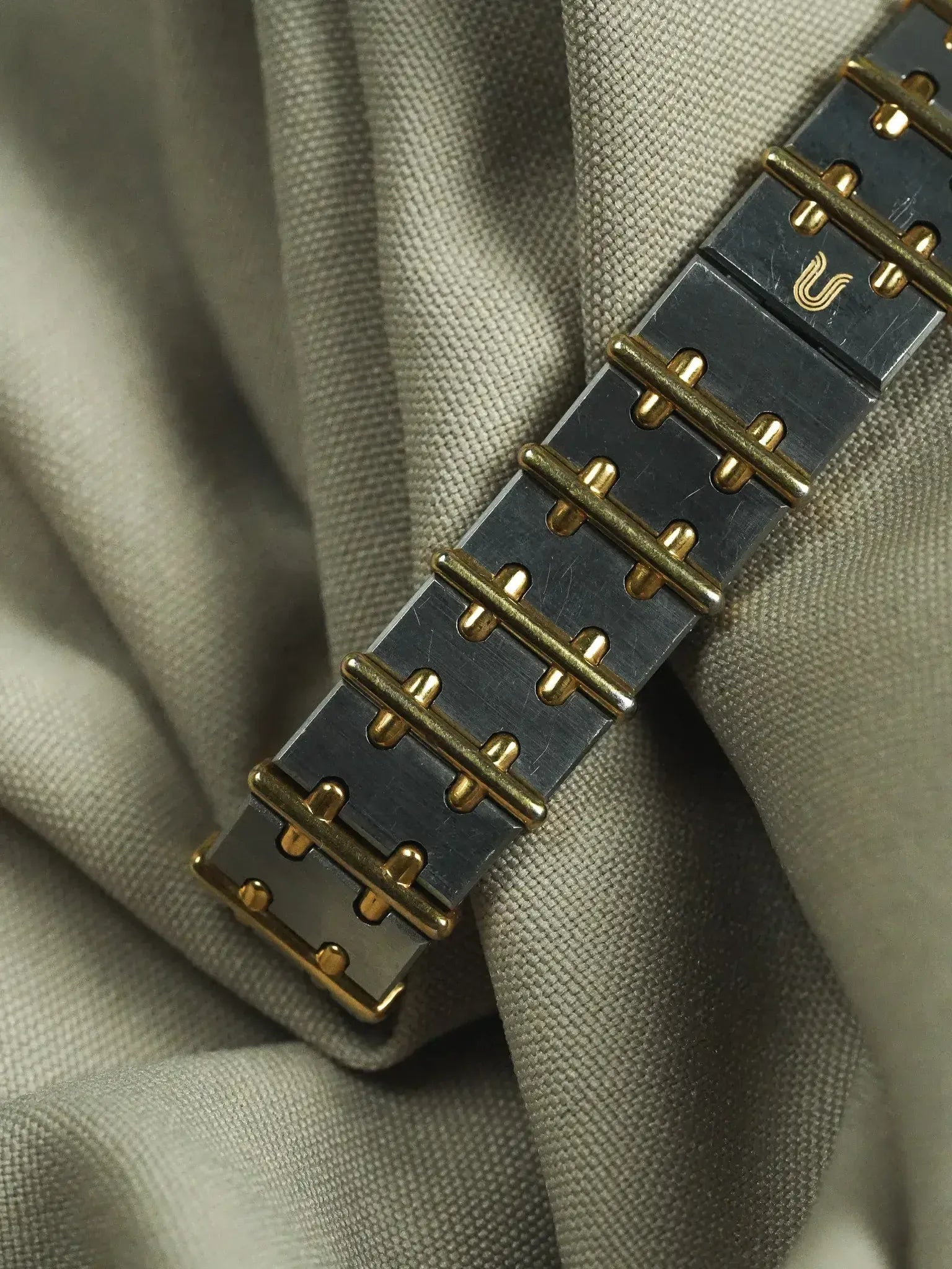 Universal Genève - 617.100 Country Club Acier Or Octogonale - Papier - 1987 - Atelier Victor