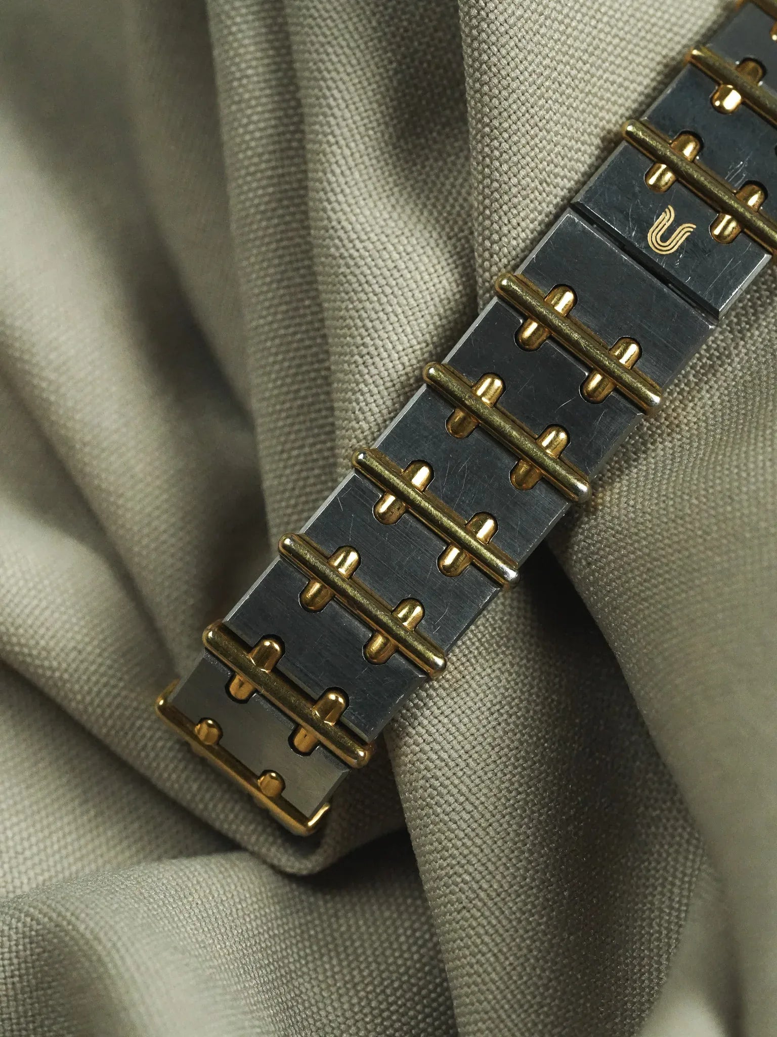 Universal Genève - 617.100 Country Club Acier Or Octogonale - Papier - 1987 - Atelier Victor