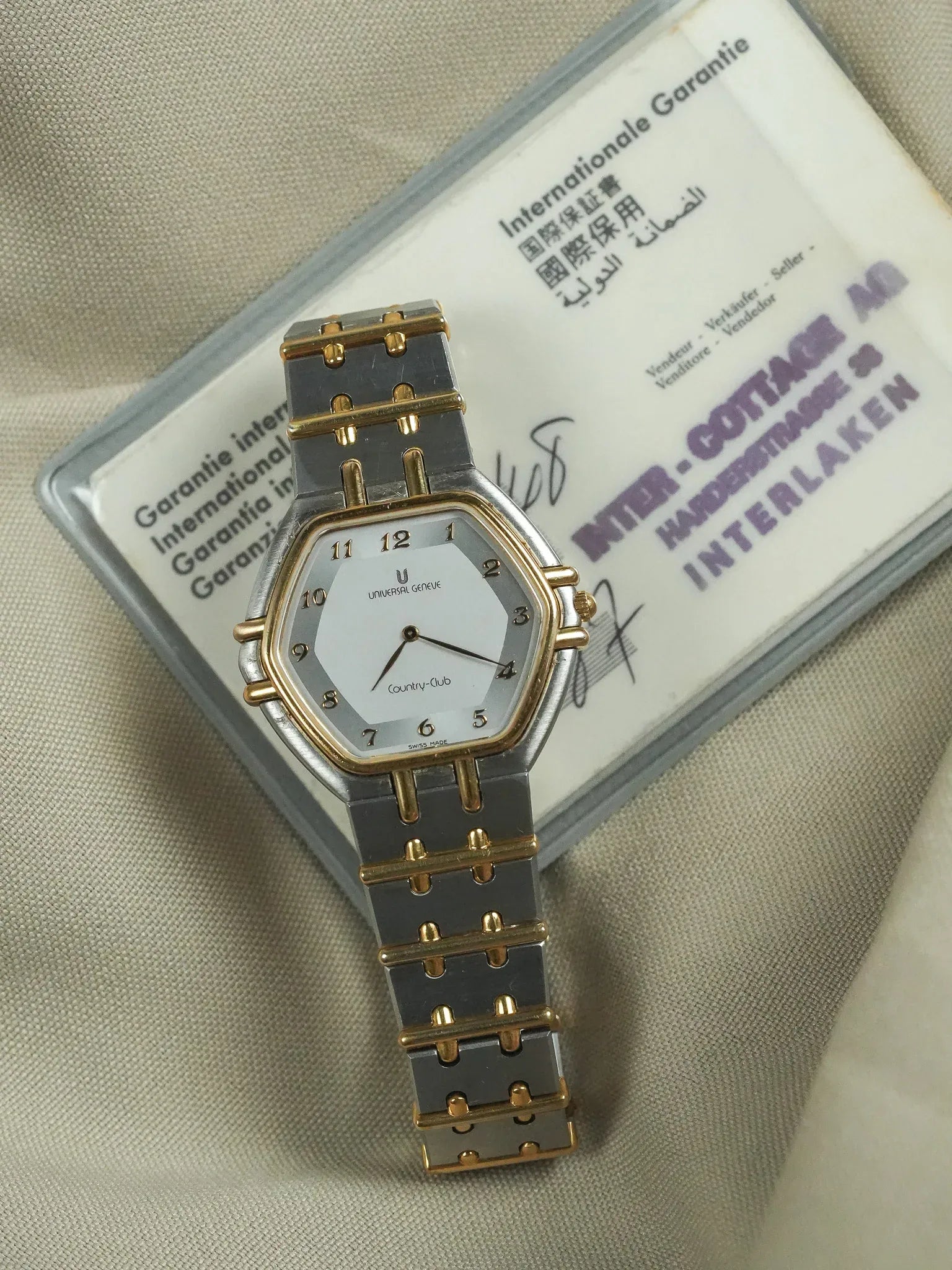 Universal Genève - 617.100 Country Club Acier Or Octogonale - Papier - 1987 - Atelier Victor