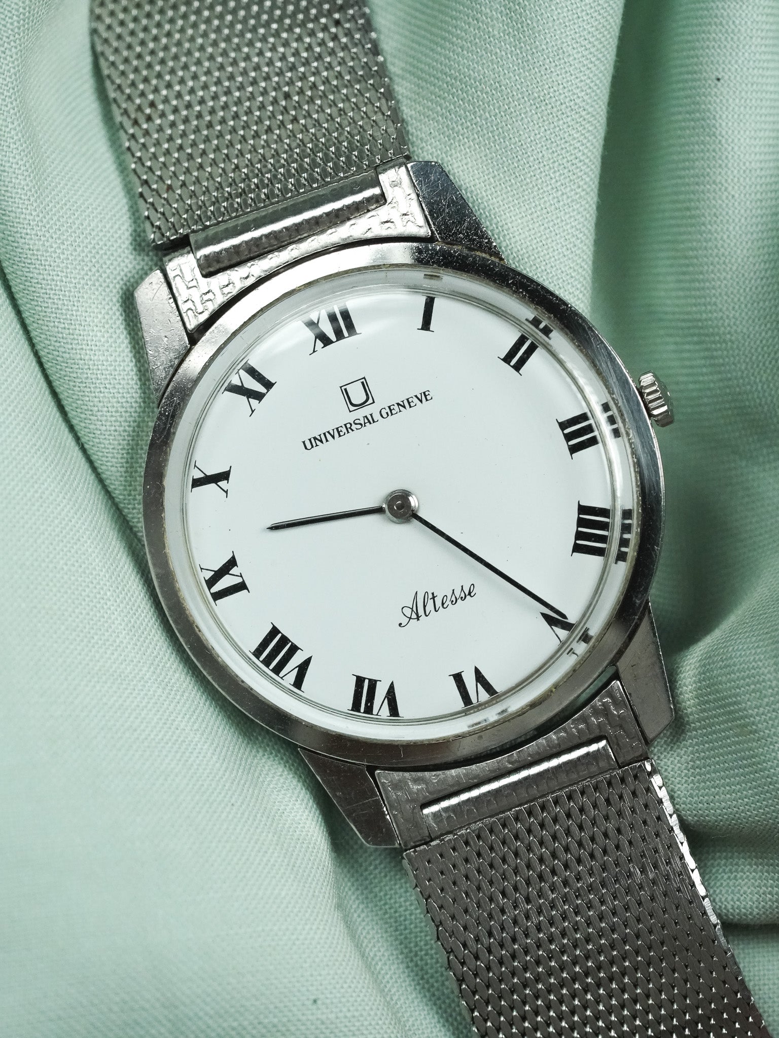 Universal Genève - Altesse Extra Slim Acier - 1970s - Atelier Victor - Vintage Shop
