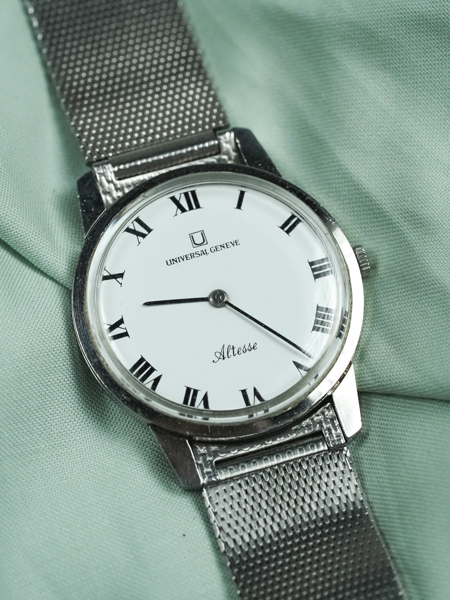 Universal Genève - Altesse Extra Slim Acier - 1970s - Atelier Victor - Vintage Shop