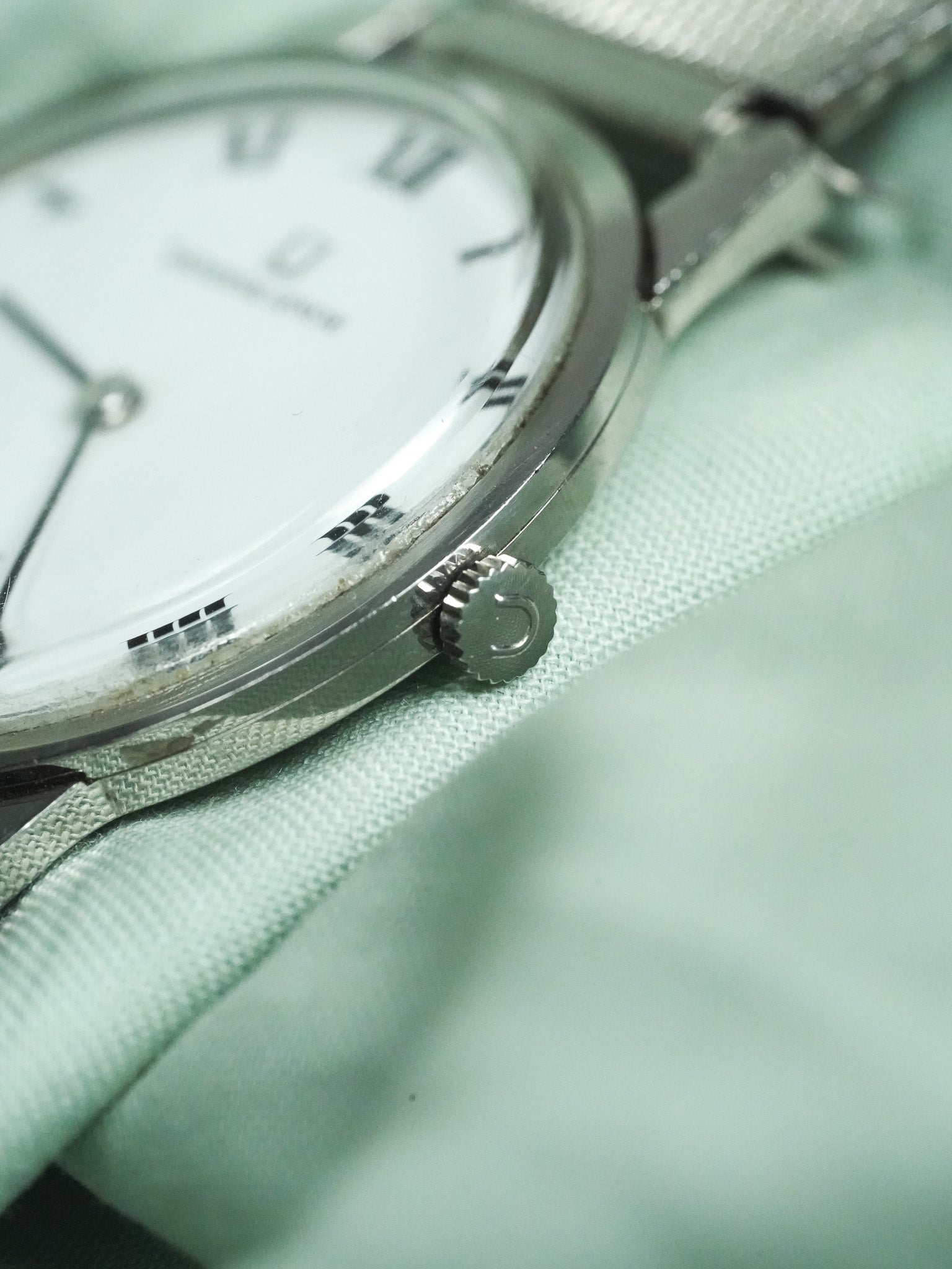Universal Genève - Altesse Extra Slim Acier - 1970s - Atelier Victor - Vintage Shop