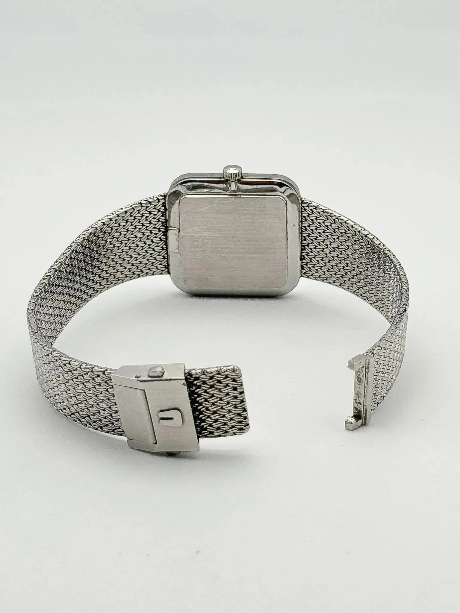Universal Genève - Bracelet intégré Maille milanaise acier - 1980s - Atelier Victor - Vintage Shop
