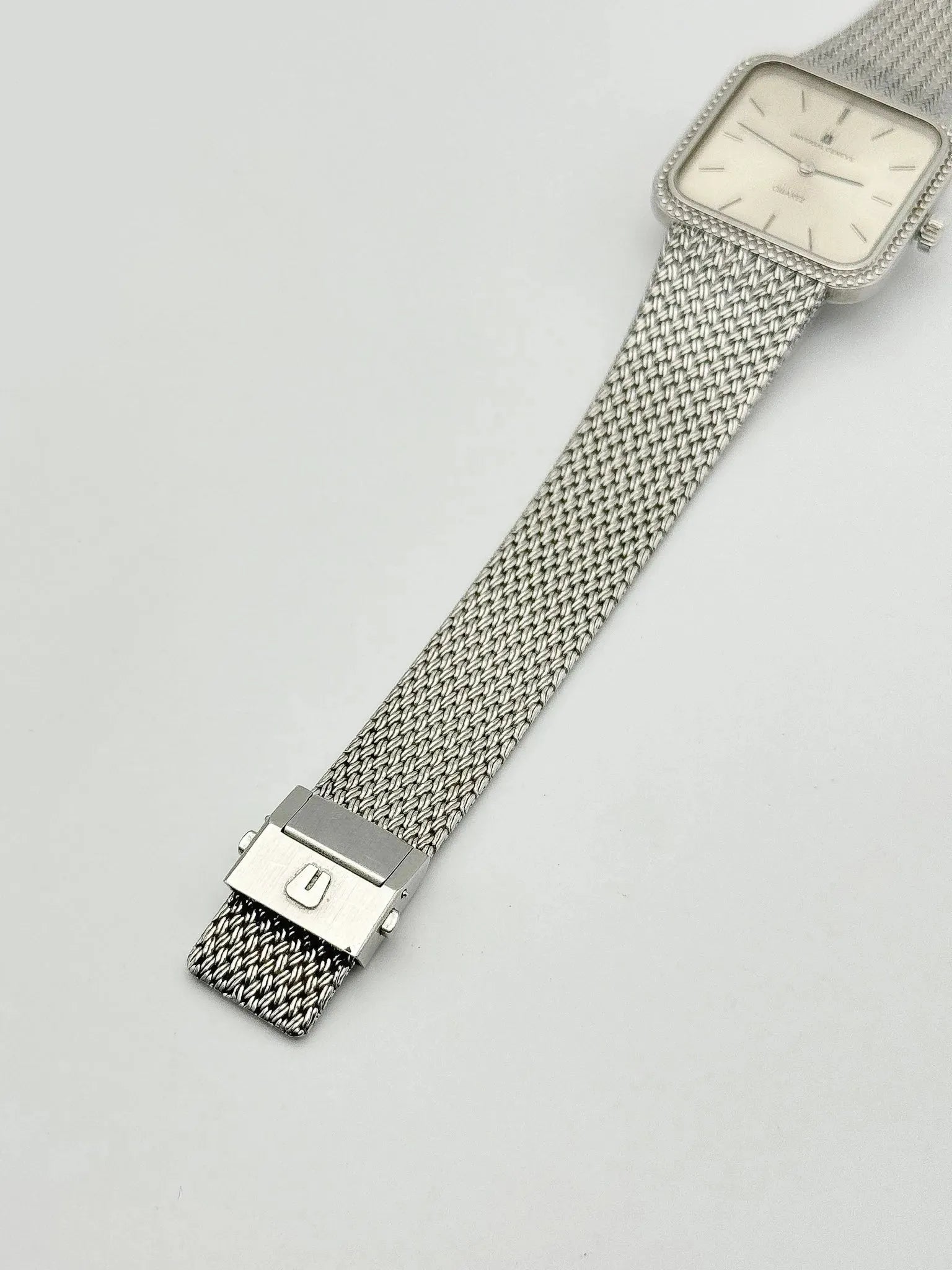 Universal Genève - Bracelet intégré Maille milanaise acier - 1980s - Atelier Victor - Vintage Shop