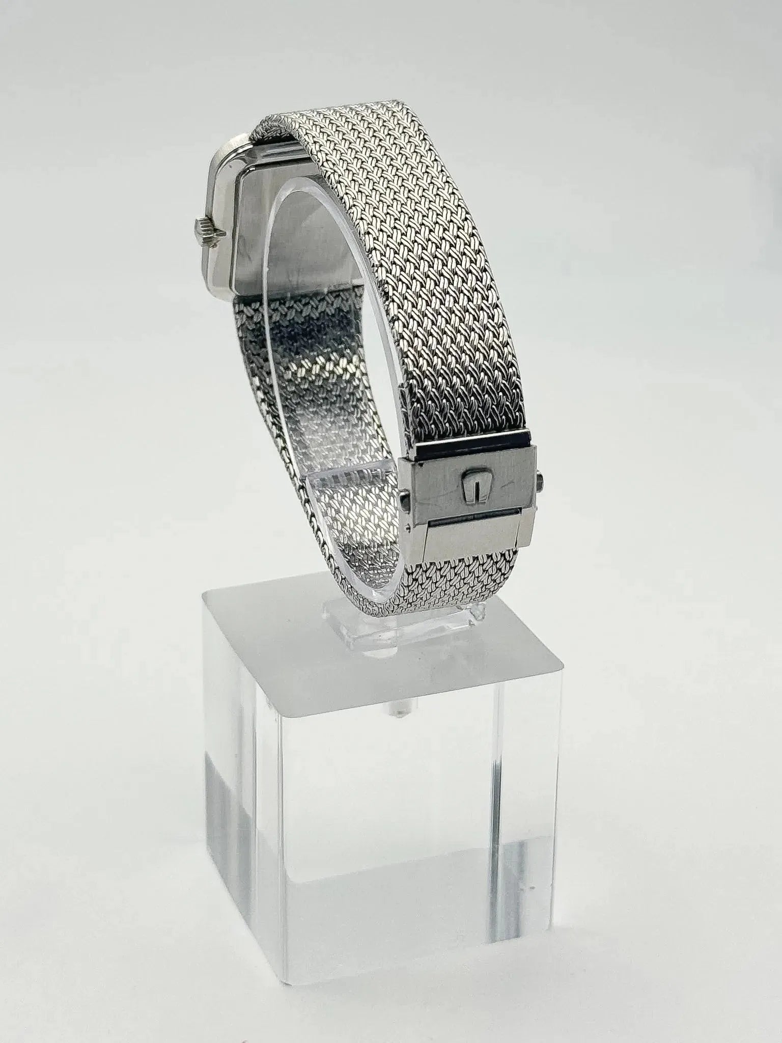 Universal Genève - Bracelet intégré Maille milanaise acier - 1980s - Atelier Victor - Vintage Shop