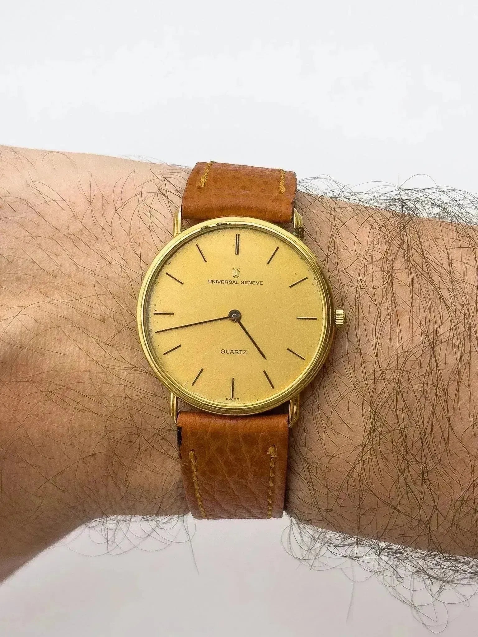 Universal Genève - Dress Watch slim plaqué or Quartz - 1980s - Atelier Victor