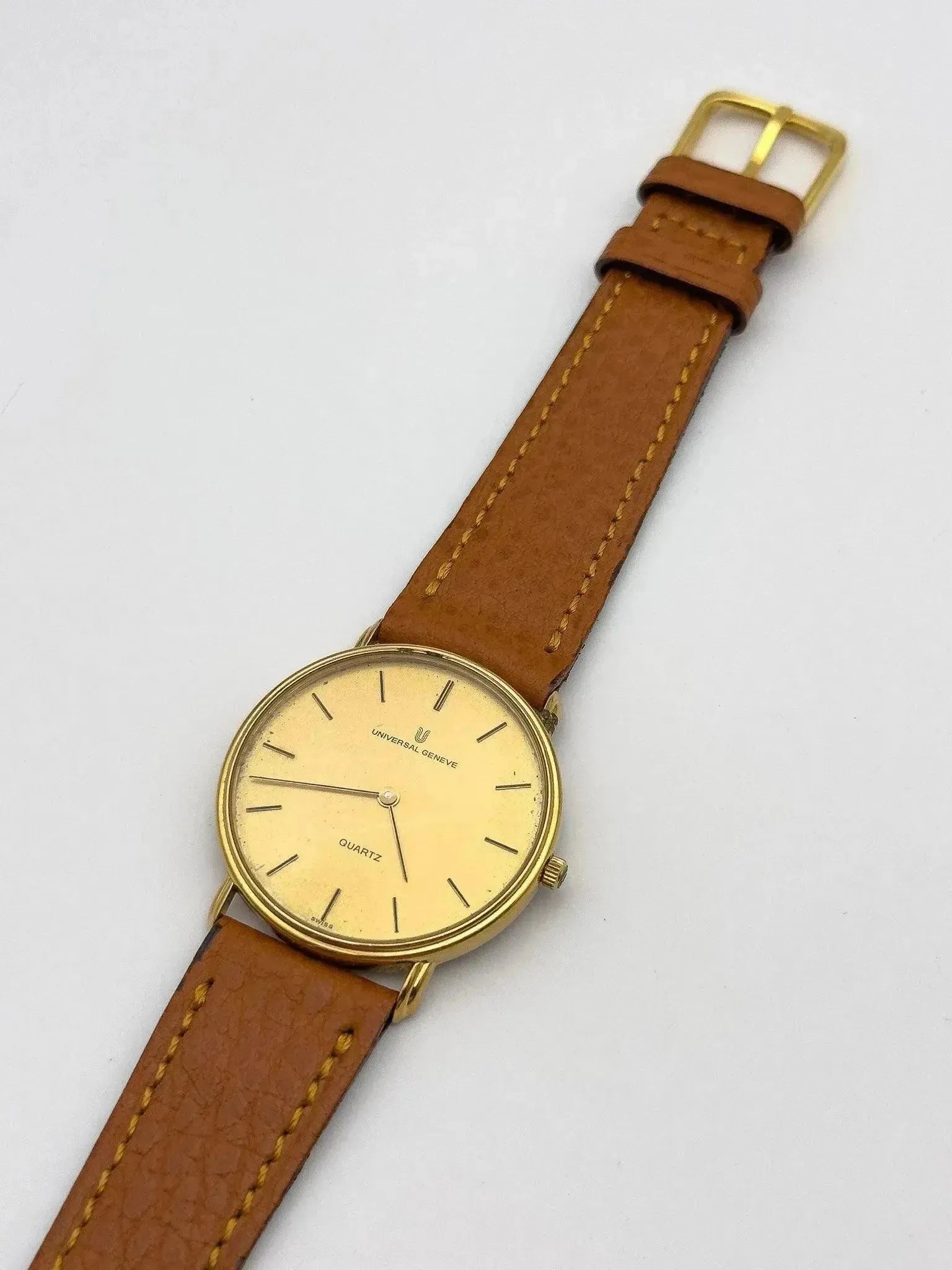 Universal Genève - Dress Watch slim plaqué or Quartz - 1980s - Atelier Victor - Vintage Shop