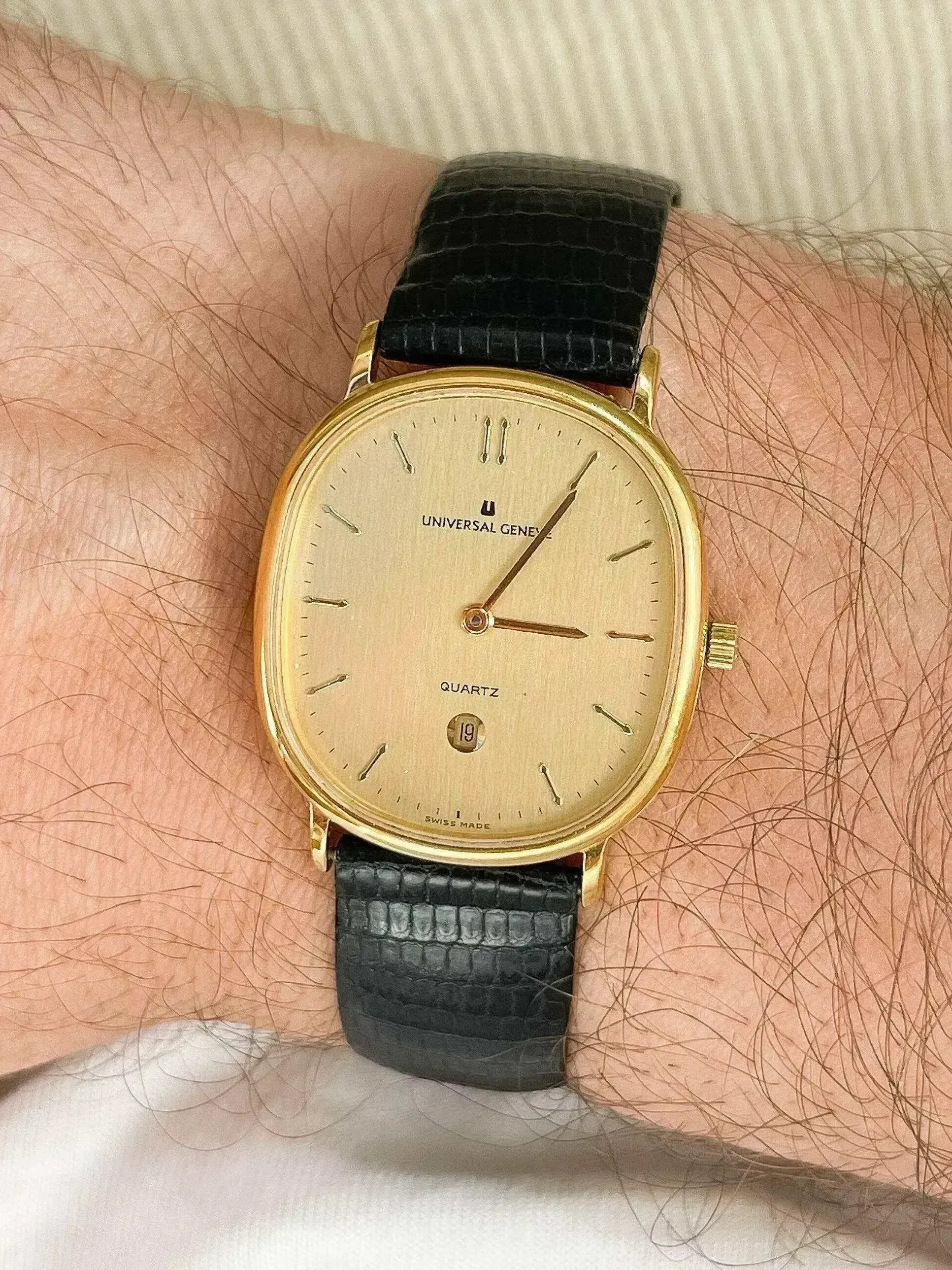 Universal Genève - Ellipse Date 6h - 1980s - Atelier Victor