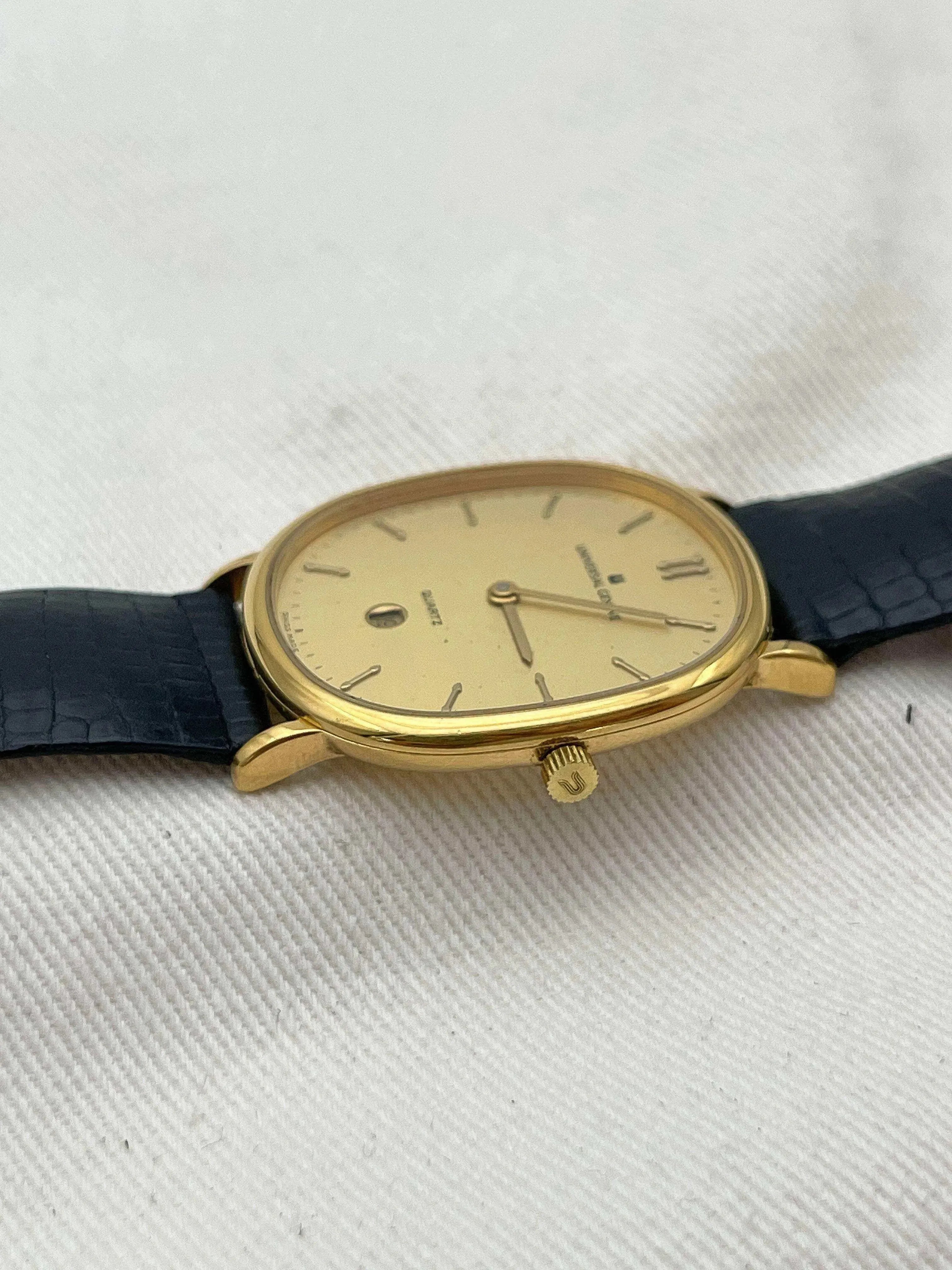 Universal Genève - Ellipse Date 6h - 1980s - Atelier Victor - Vintage Shop
