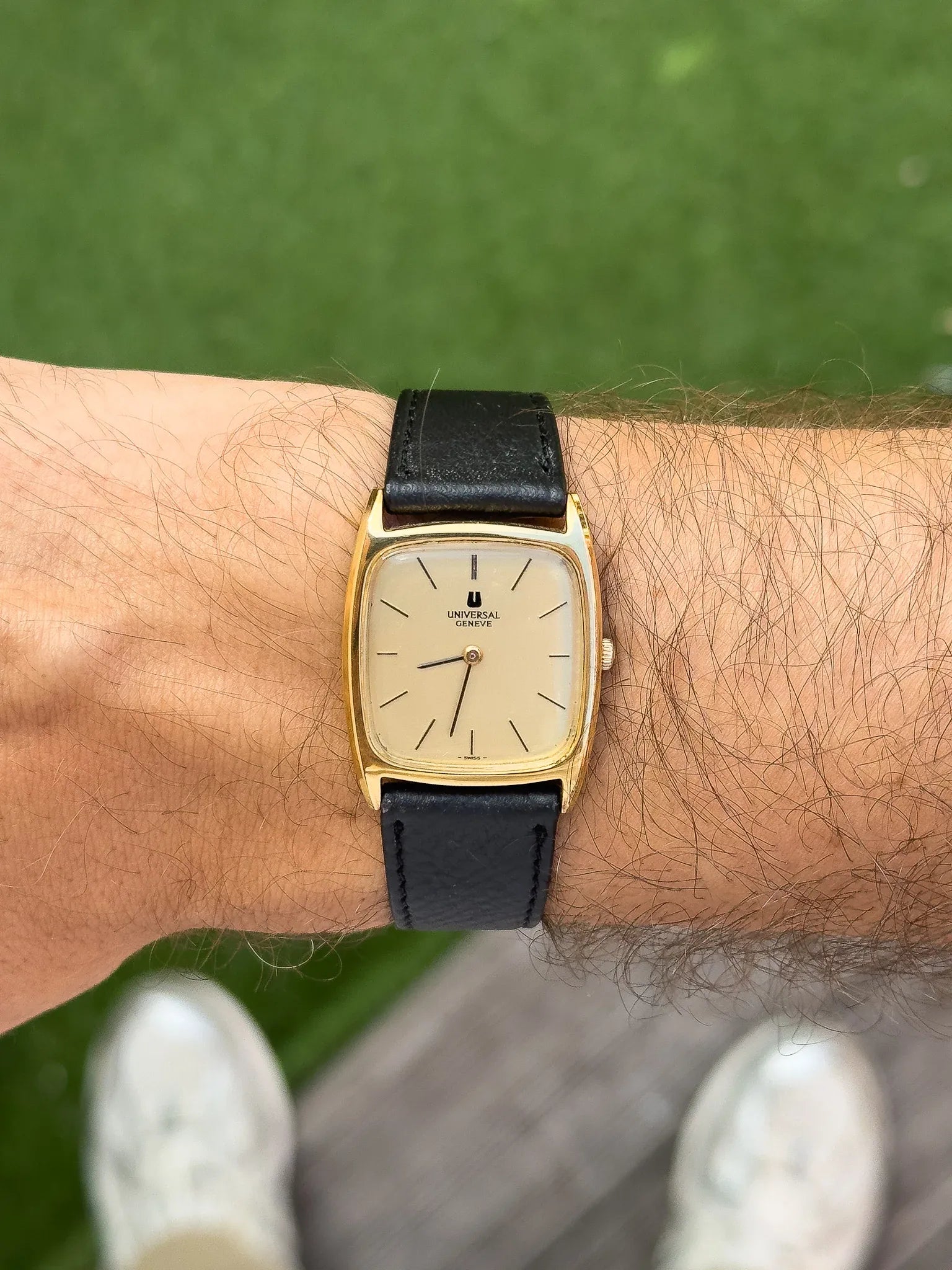 Universal Genève - Extra plate Manuel Tonneau Or - 1970s - Atelier Victor