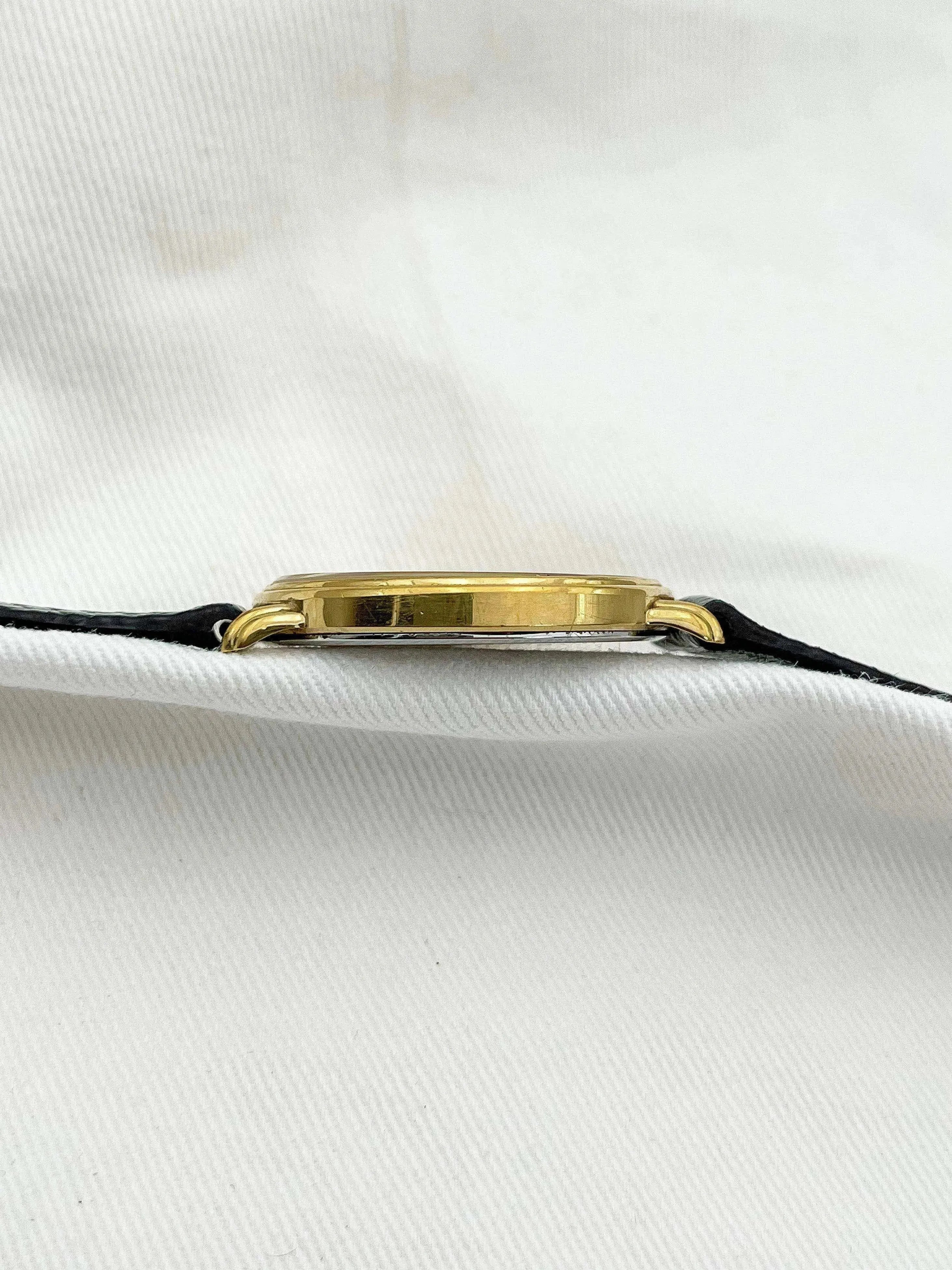 Universal Genève - Gold Dial - 1970's - Atelier Victor Paris - Vintage Watch Shop Dubai