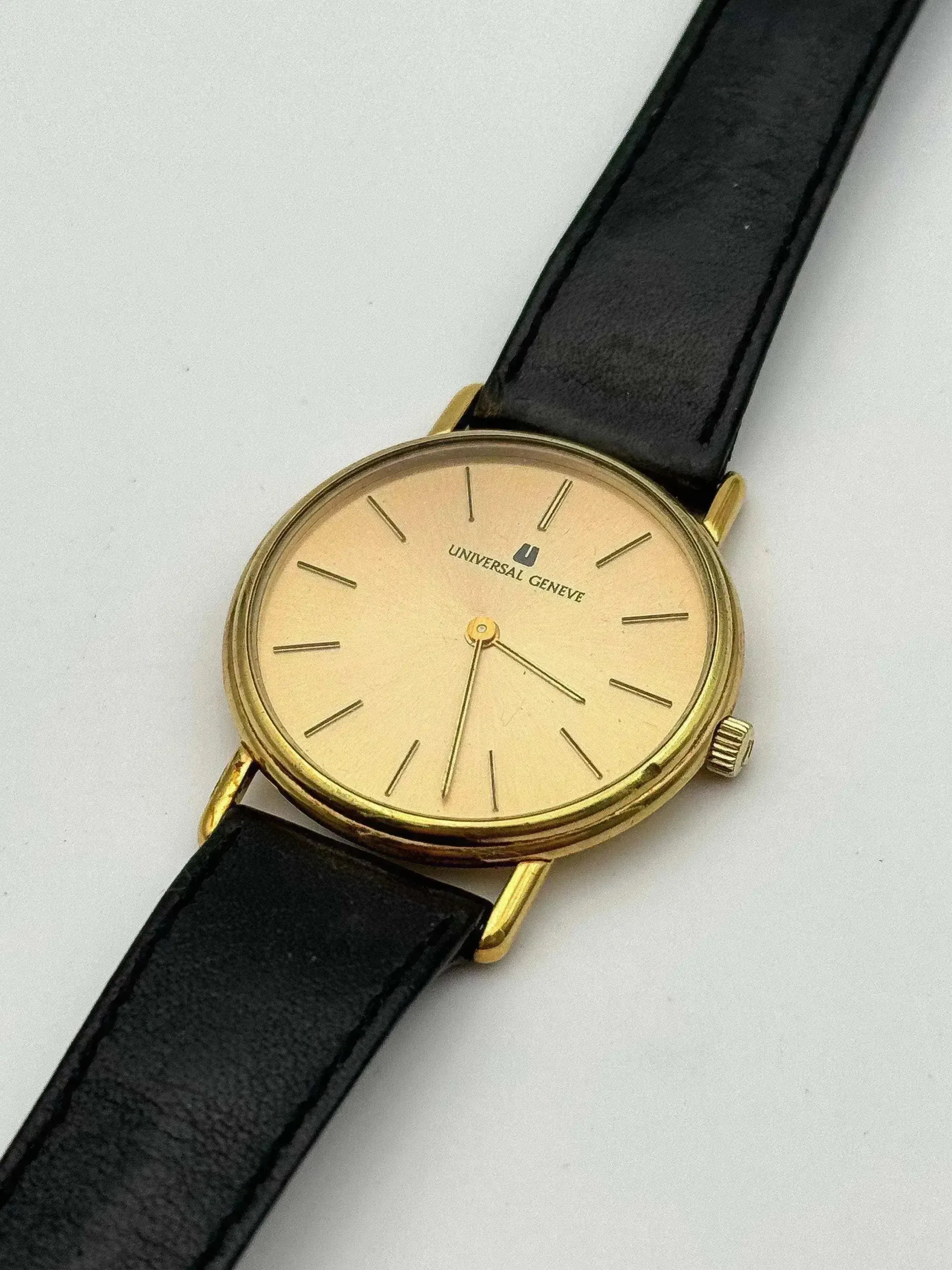 Universal Genève - Gold Dress Watch - 1970s - Atelier Victor
