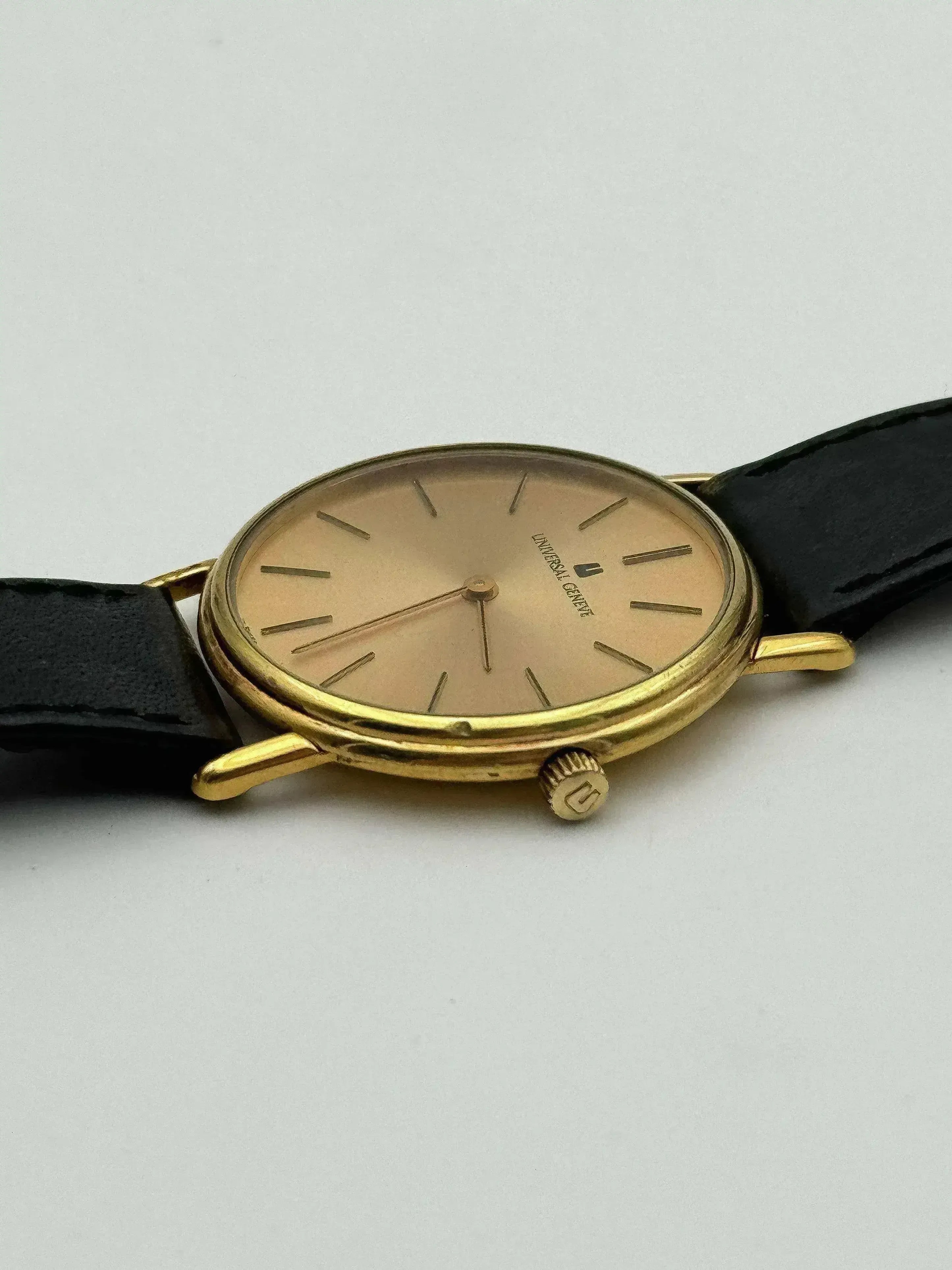 Universal Genève - Gold Dress Watch - 1970s - Atelier Victor