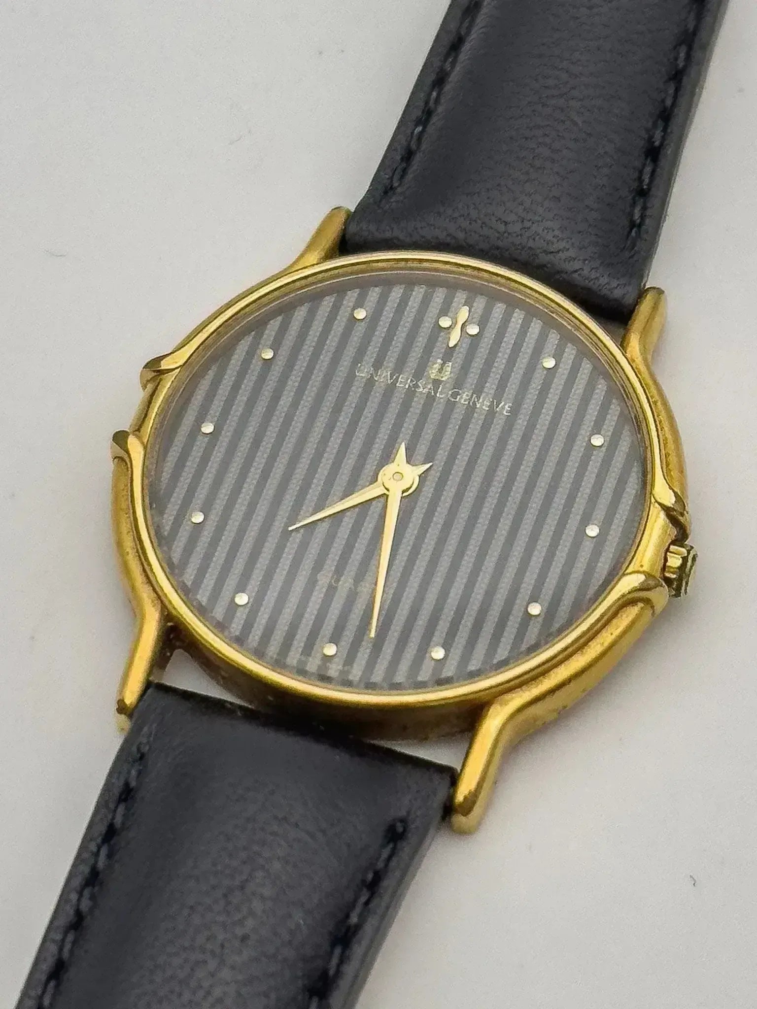 Universal Genève - Gris Tapisserie Plaqué or - 1980s - Atelier Victor