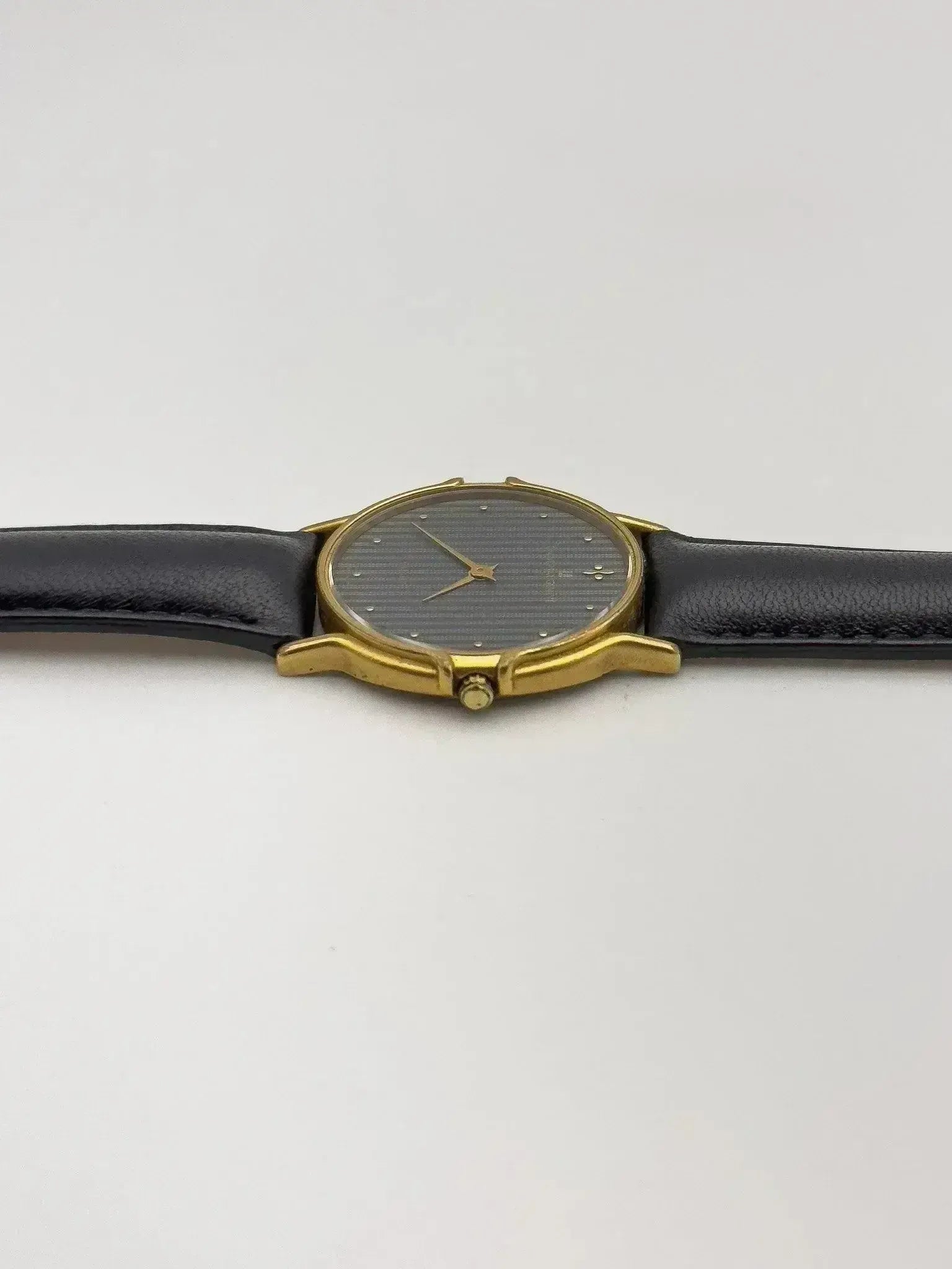 Universal Genève - Gris Tapisserie Plaqué or - 1980s - Atelier Victor