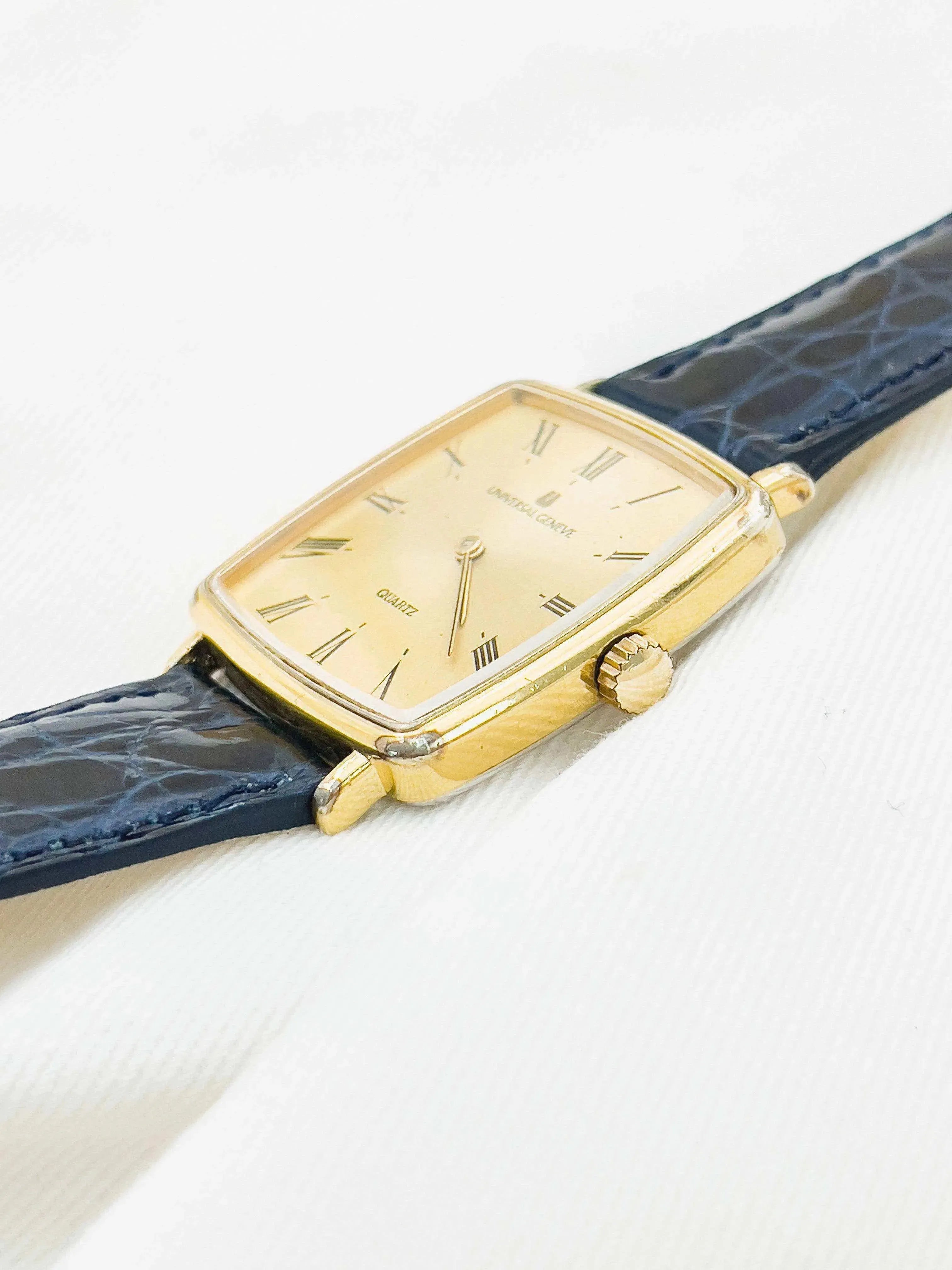 Universal Genève - Index Romain Carré Quartz - 1970s - Atelier Victor Paris - Vintage Watch Shop Dubai