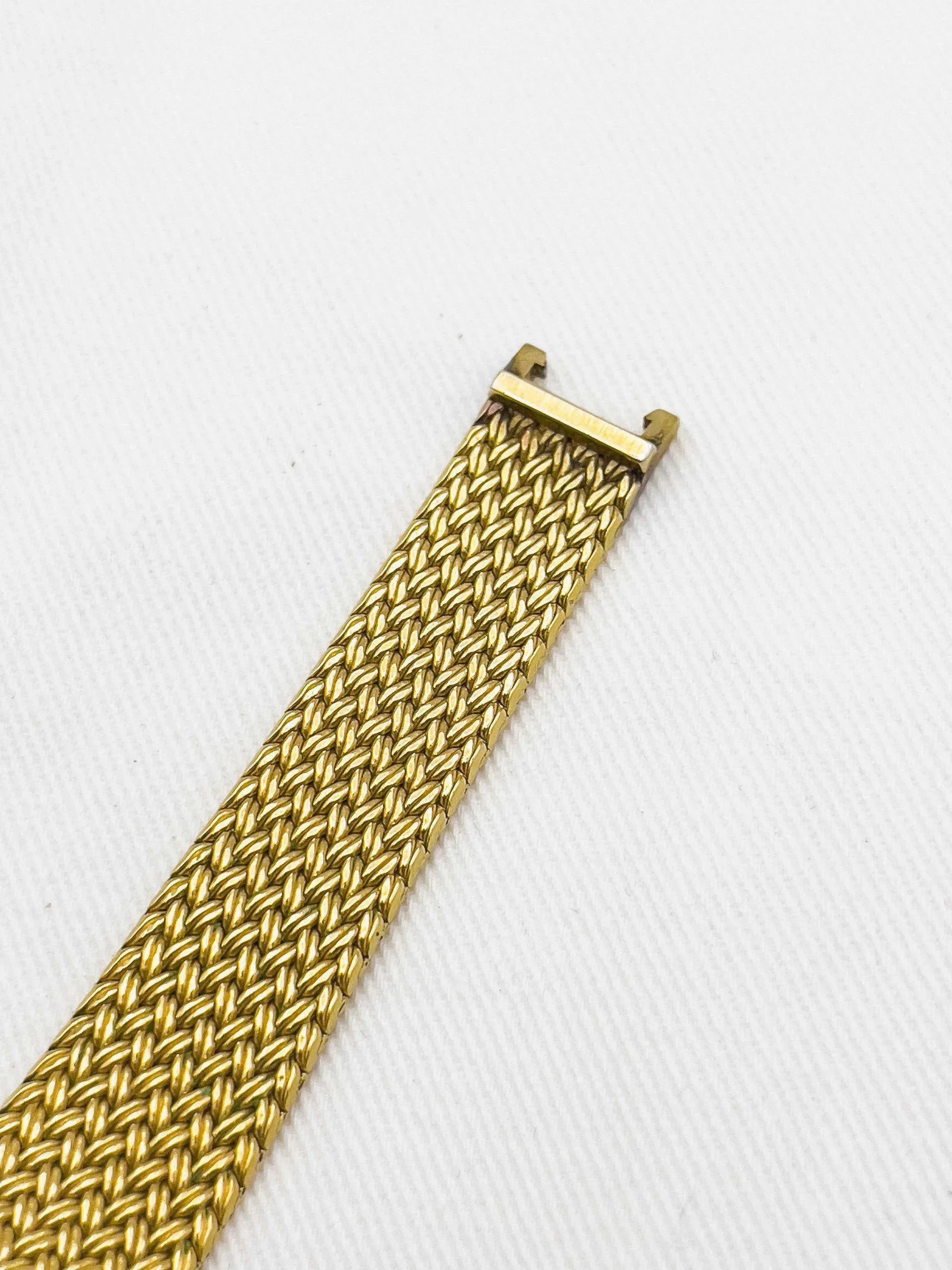Universal Genève - Lady Gold Chic - 1970s - Atelier Victor Paris - Vintage Watch Shop Dubai
