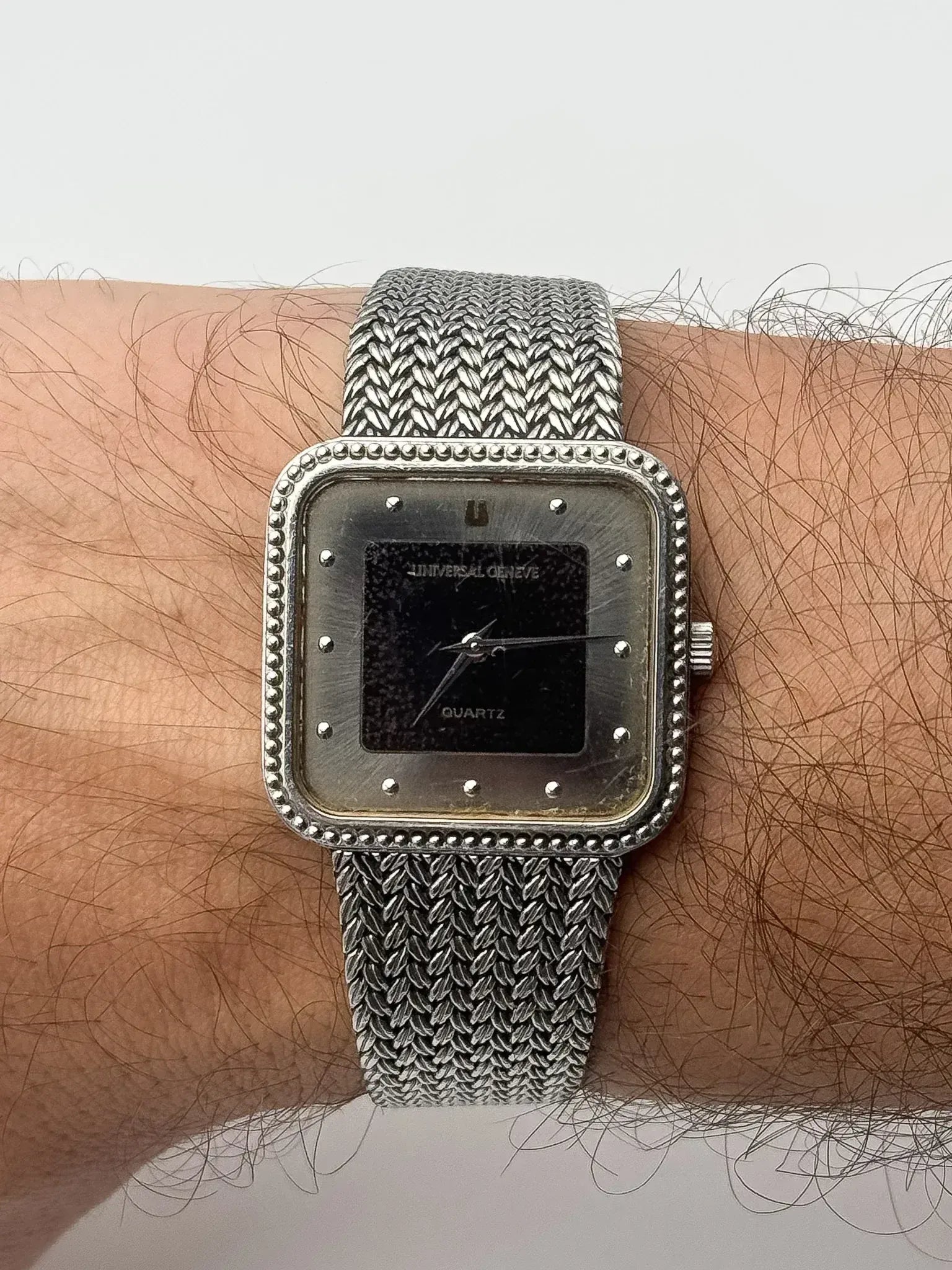 Universal Genève - Maille Acier Cadran Noir Patiné - 1980s - Atelier Victor