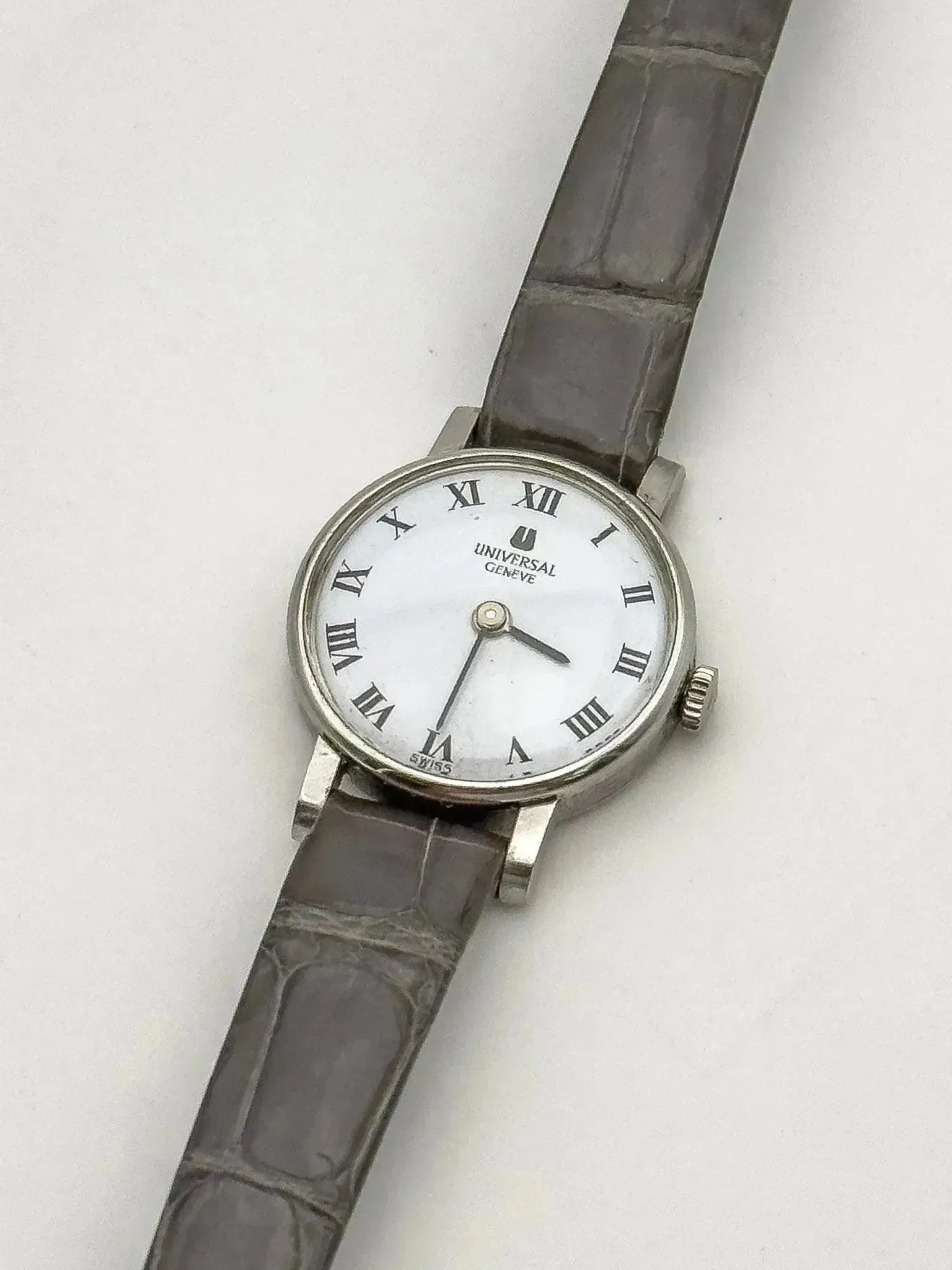 Universal Genève - Mini Dress Watch Cadran blanc - 1970s - Atelier Victor