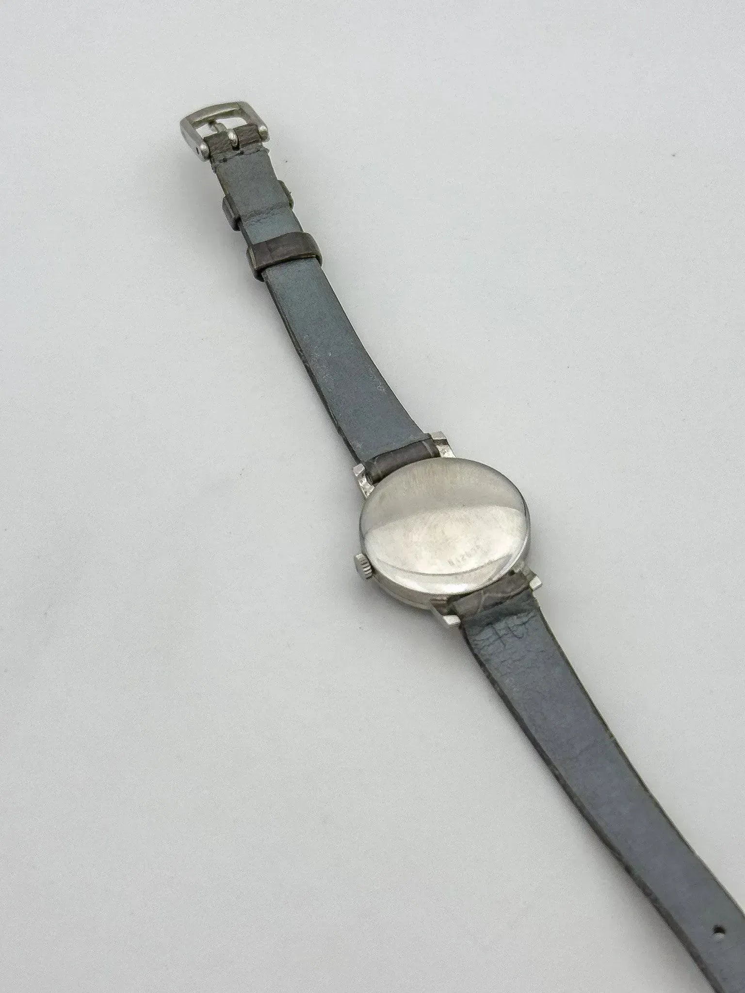 Universal Genève - Mini Dress Watch Cadran blanc - 1970s - Atelier Victor