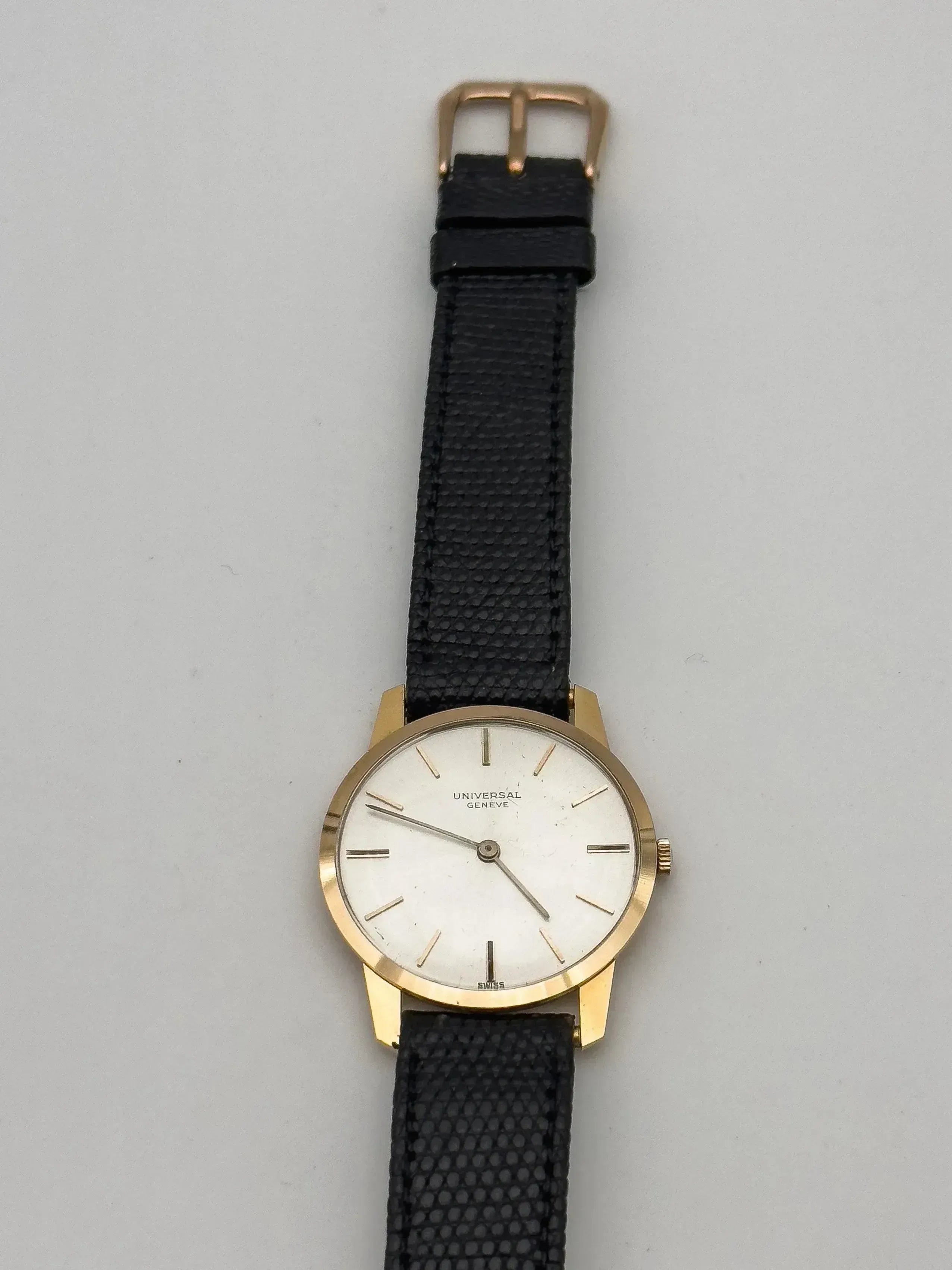 Universal Genève - Montre habillée extra plate en or rose 18K - 1964 - Atelier Victor