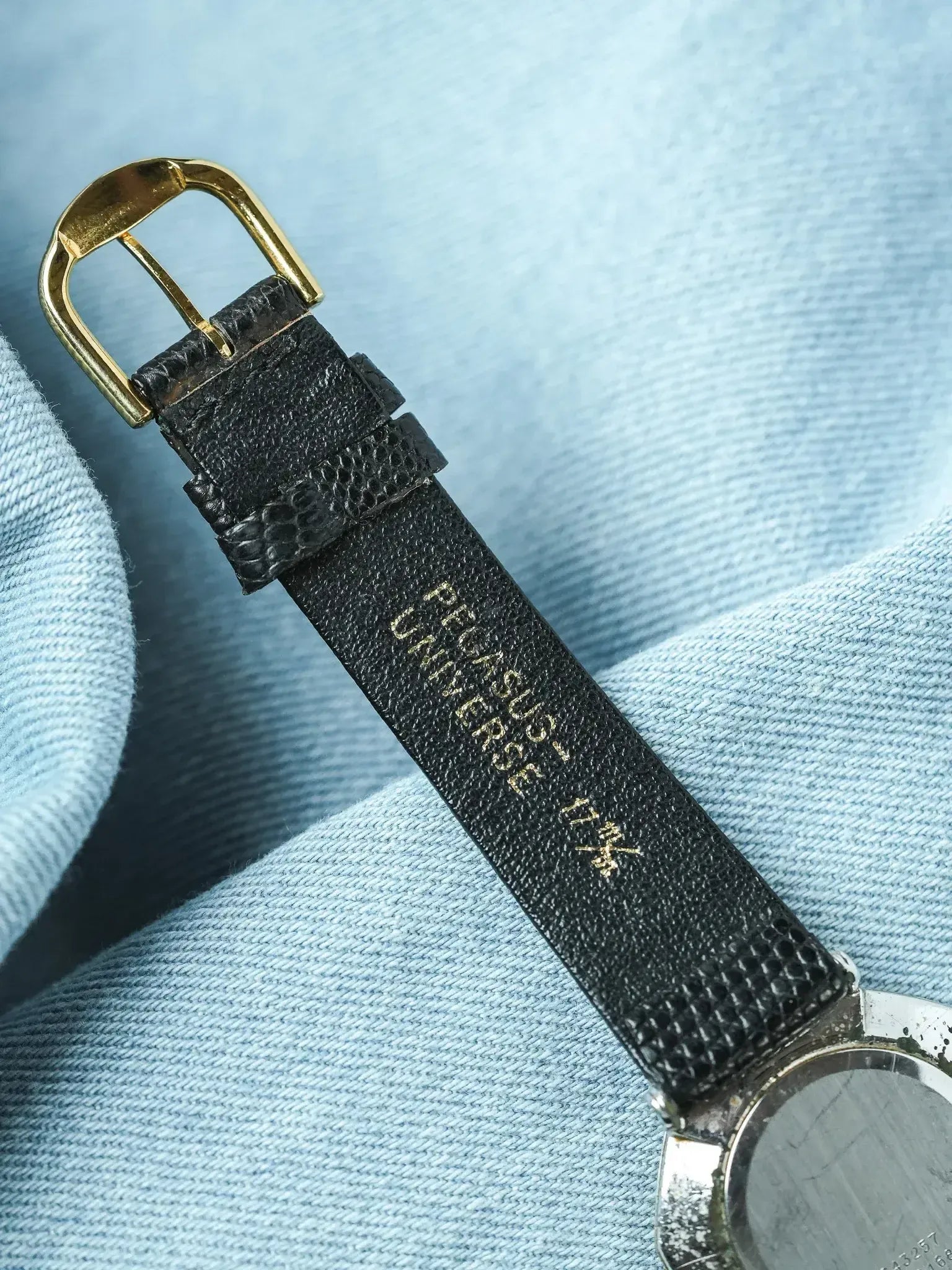 Universal Genève - Octogonale Extra Plate Acier or - 1980s - Atelier Victor