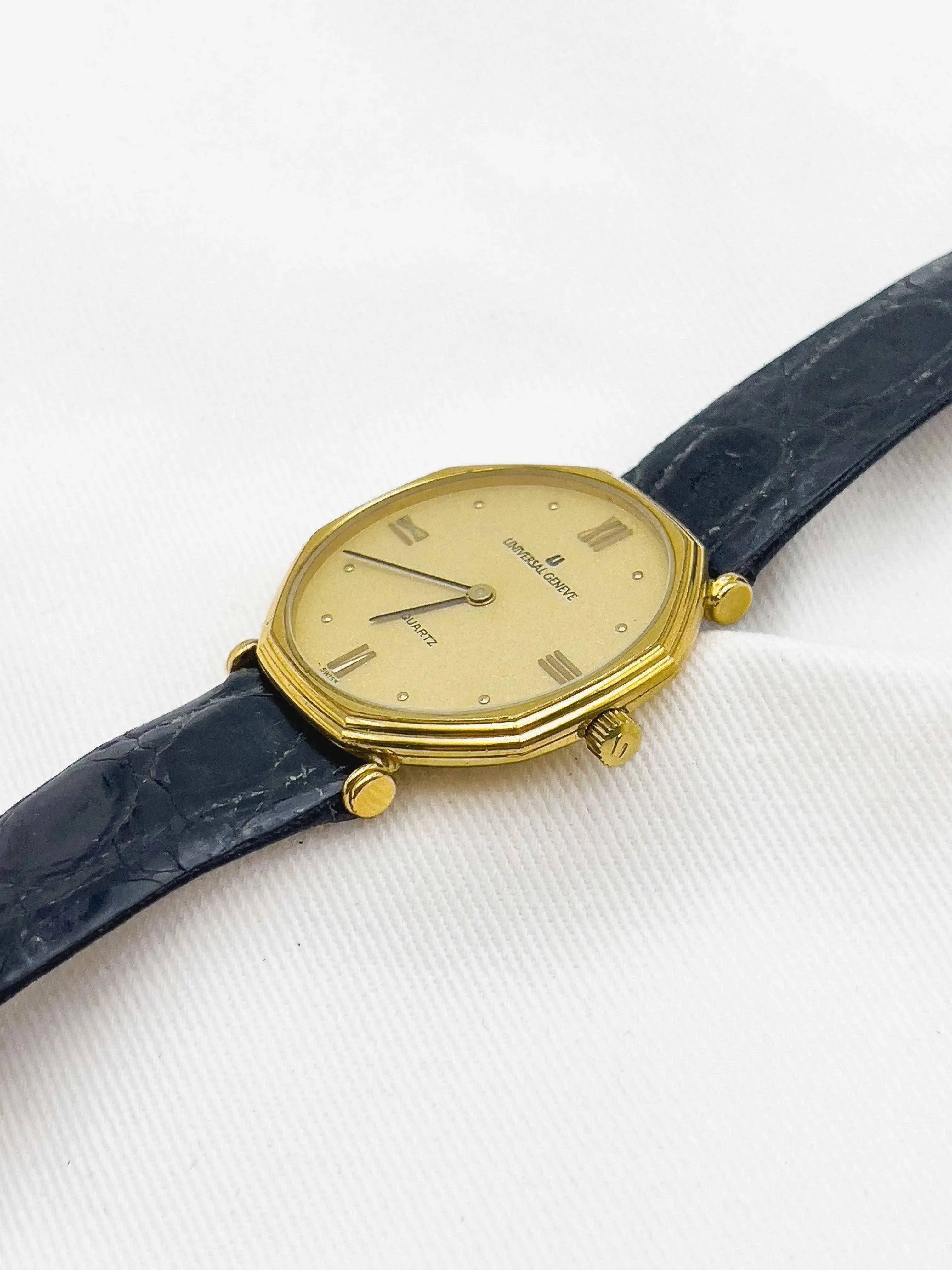 Universal Genève - Octogone Gold - 1970s - Atelier Victor - Vintage Shop