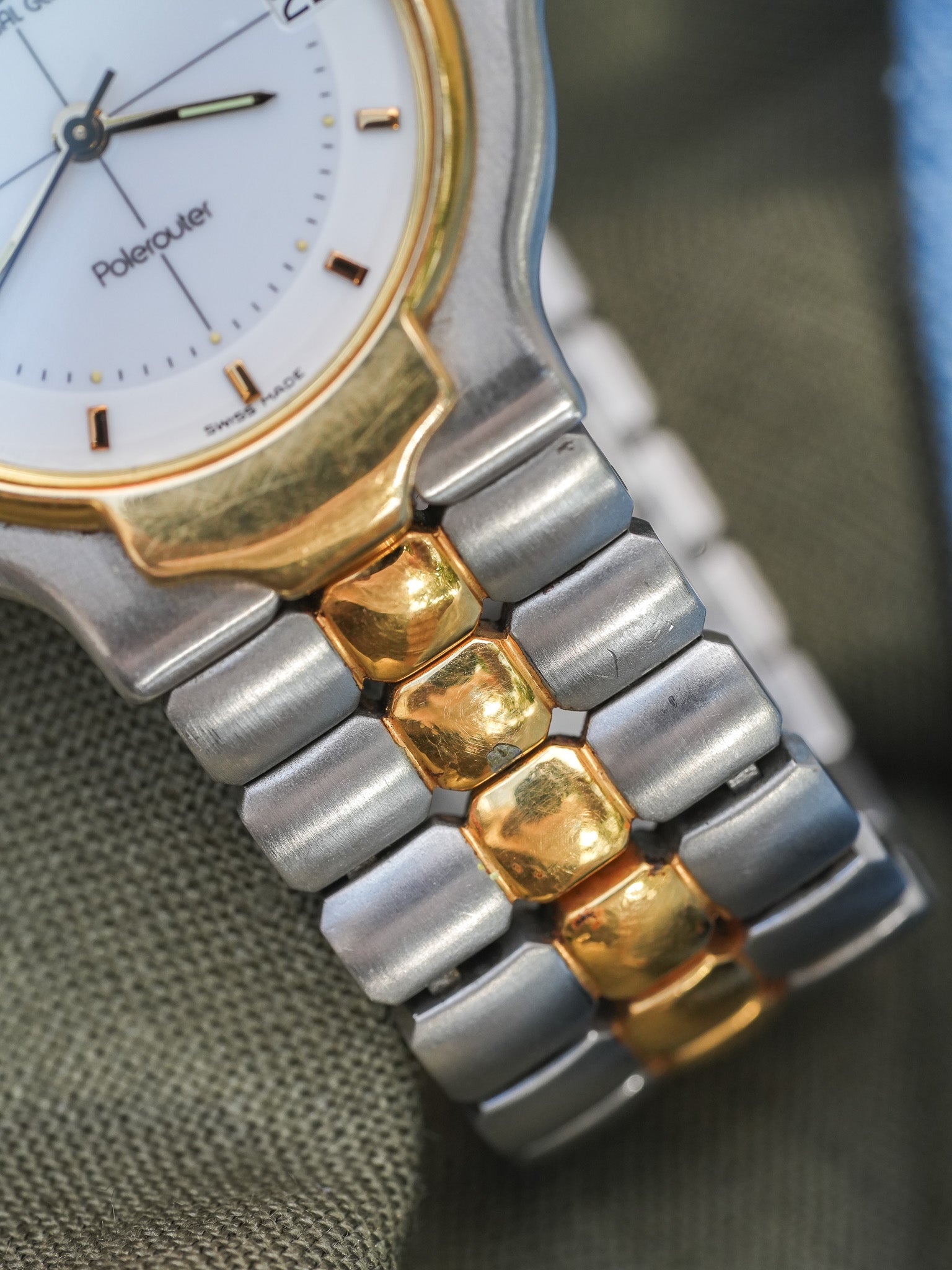 Universal Genève - Polerouter Acier Or Quartz Cadran Blanc - 1980s - Atelier Victor - Vintage Shop