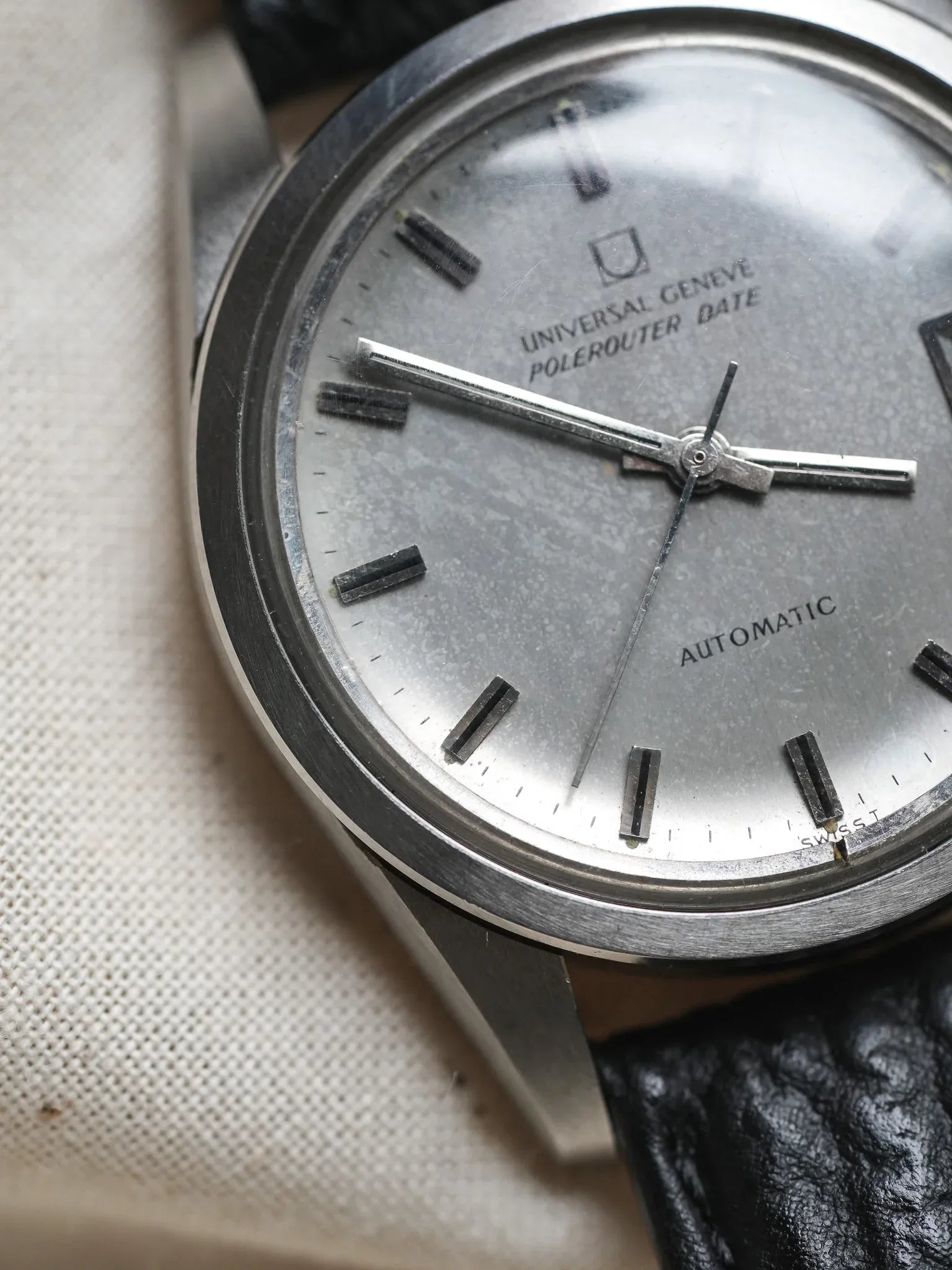 Universal Genève - Polerouter Date Big Crown Micro-rotor - 1960s - Atelier Victor - Vintage Shop