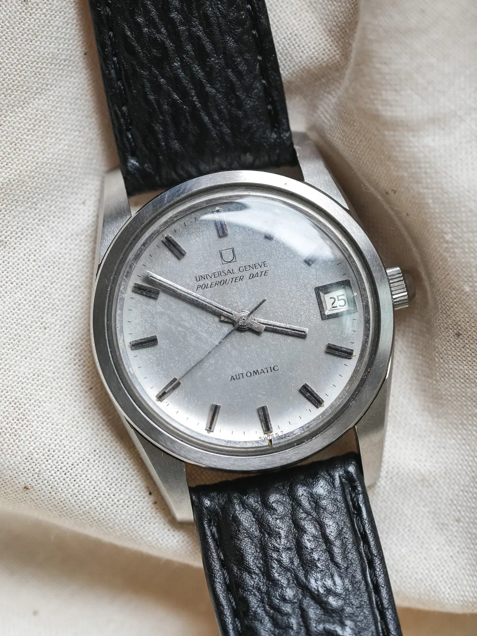 Universal Genève - Polerouter Date Big Crown Micro-rotor - 1960s - Atelier Victor - Vintage Shop