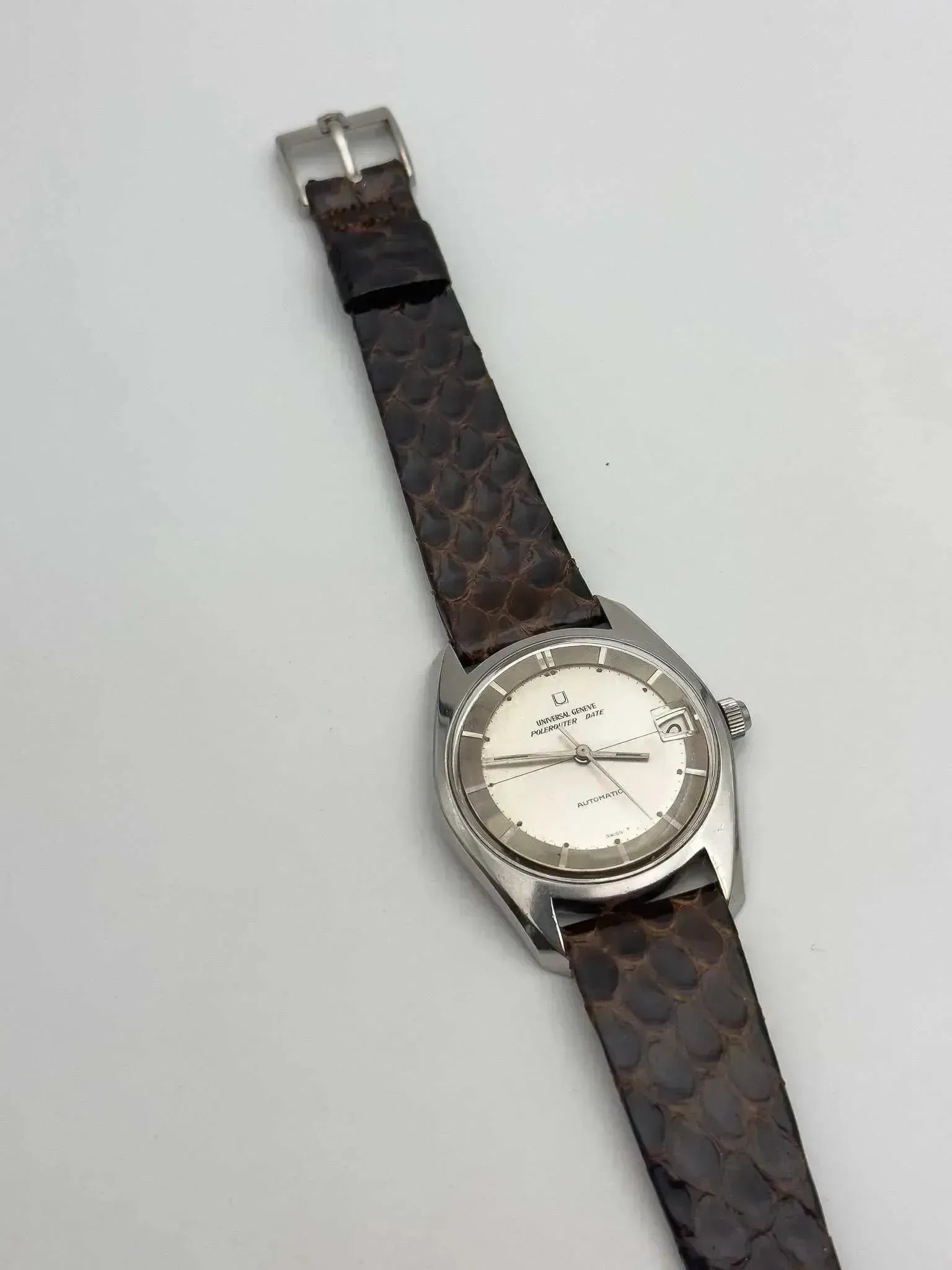 Universal Genève - Polerouter Date Micro-Rotor Big Crown - 1965 - Atelier Victor