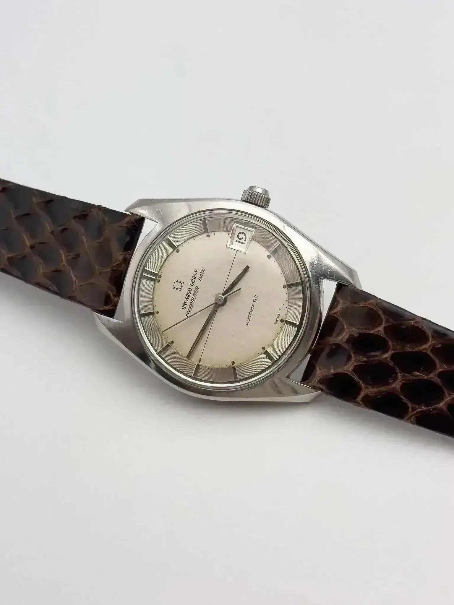 Universal Genève - Polerouter Date Micro-Rotor Big Crown - 1965 - Atelier Victor