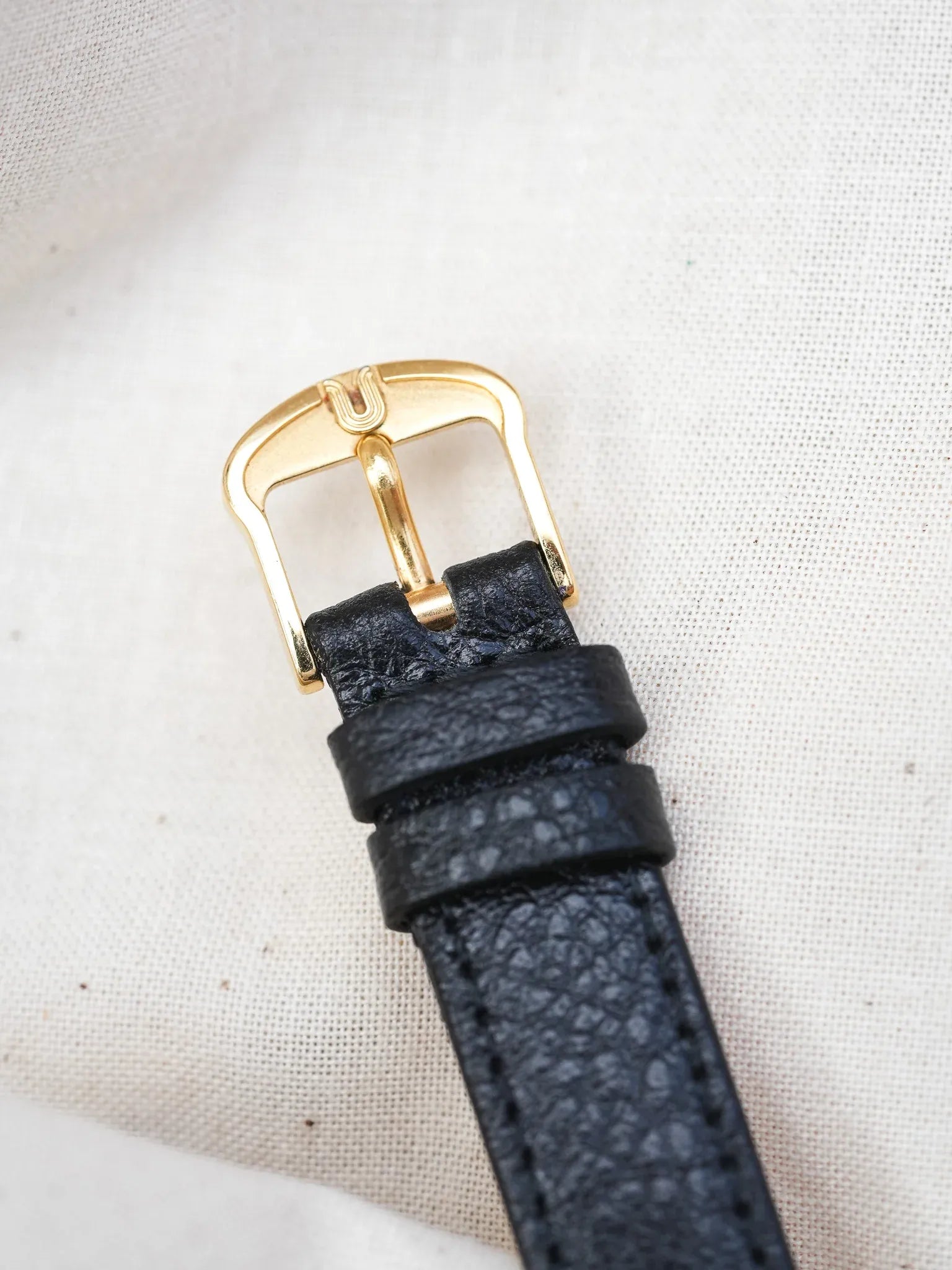 Universal Genève - Triple Calendar Phase de lune acier lunette guillochée or 18k - 1990s - Atelier Victor