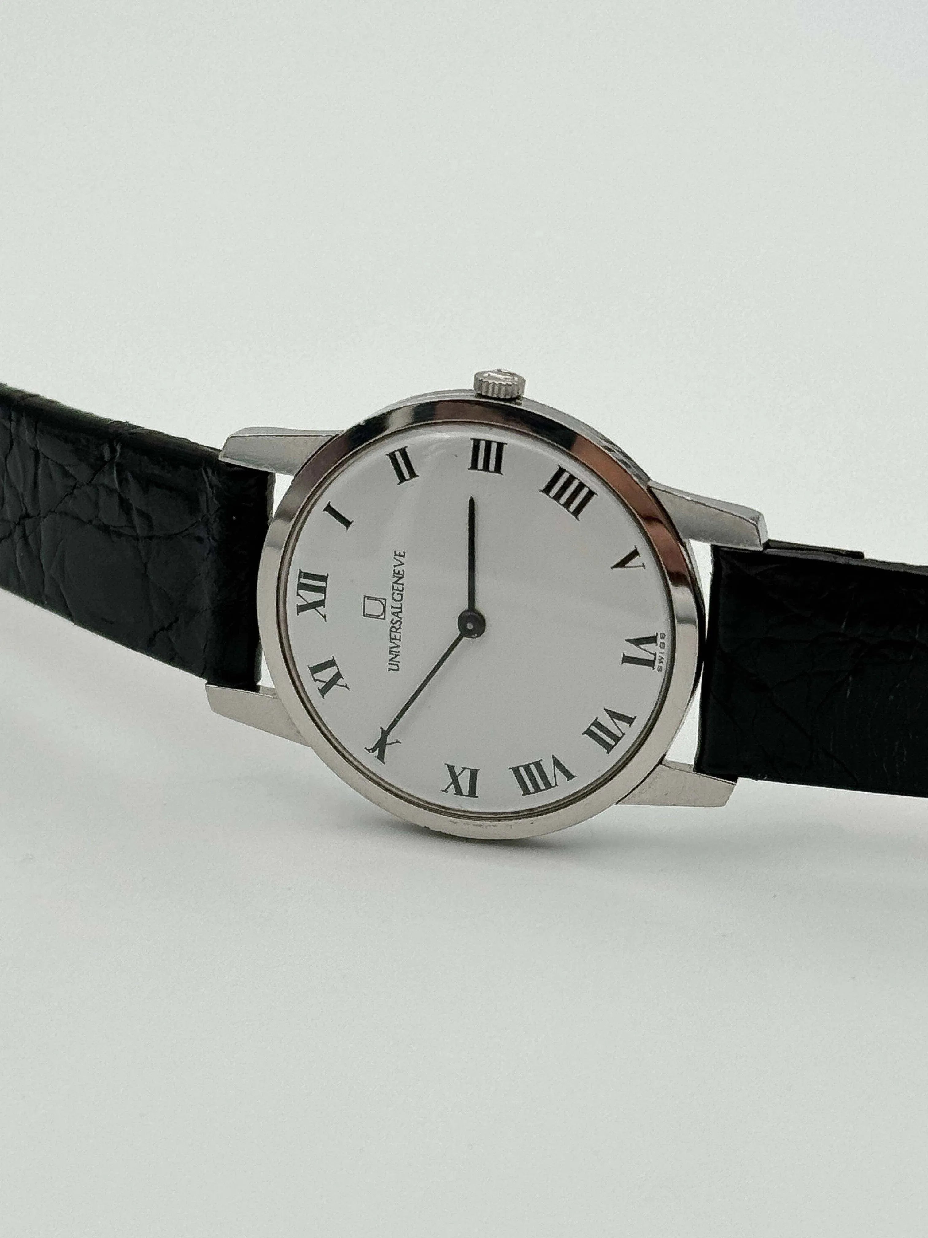 Universal Genève - Ultra plat Cadra Romain Cadran Blanc - 1970s - Atelier Victor Paris - Vintage Watch Shop Dubai