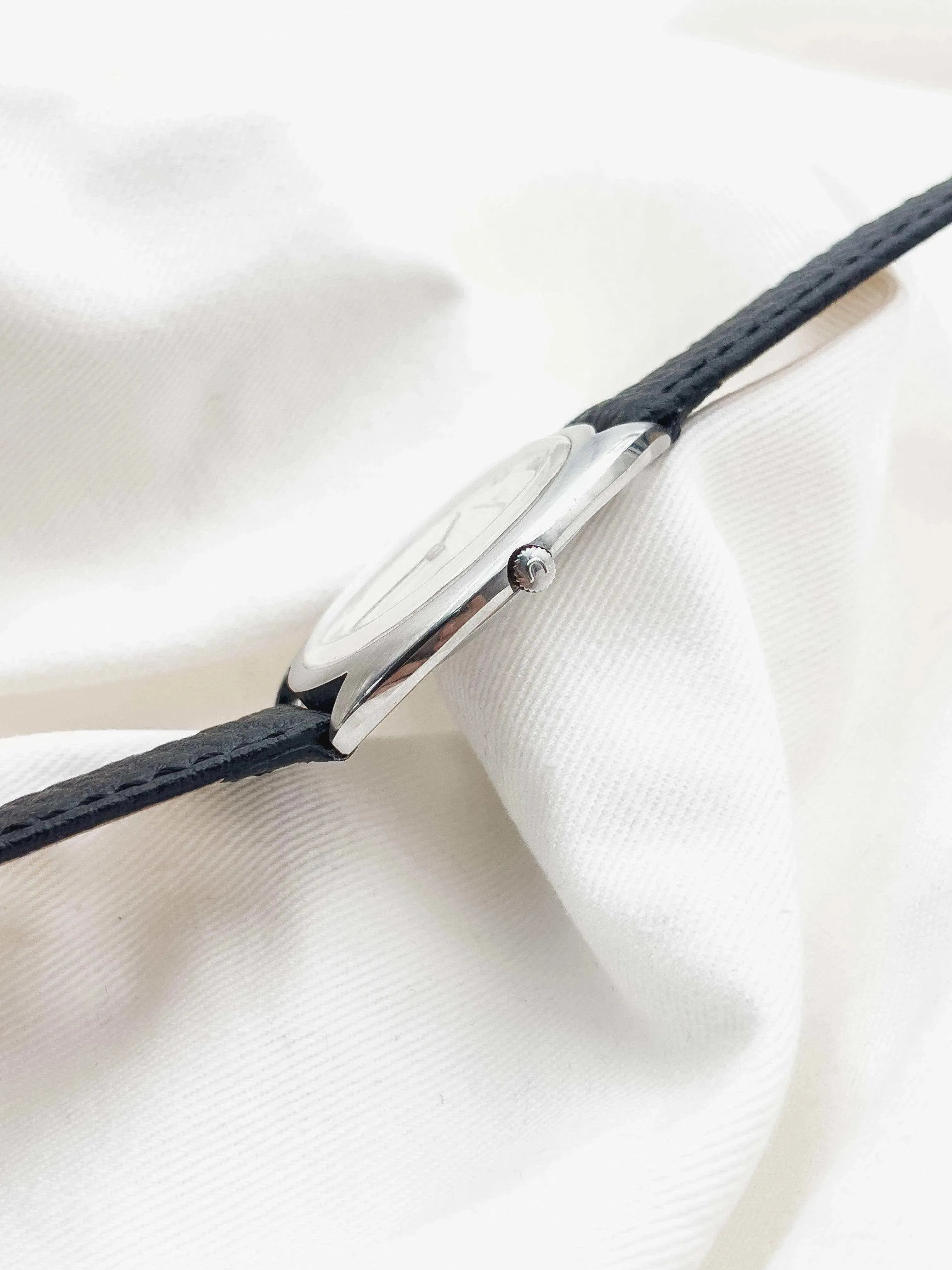 Universal Genève - Ultra Slim Acier Index Romain - 1970s - Atelier Victor