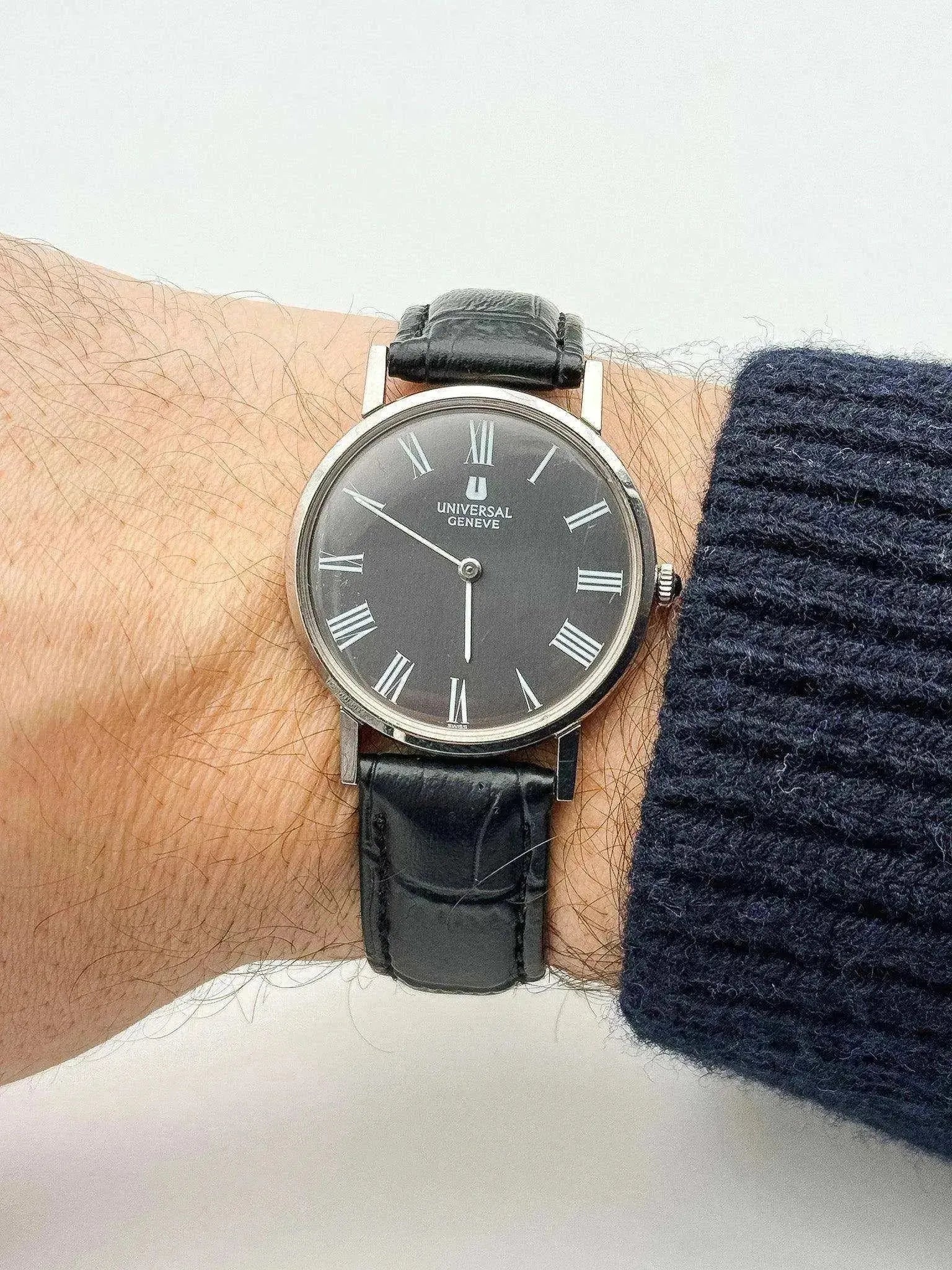 Universal Genève - Ultra Slim Cadran Ghost - 1970s - Atelier Victor Paris - Vintage Watch Shop Dubai
