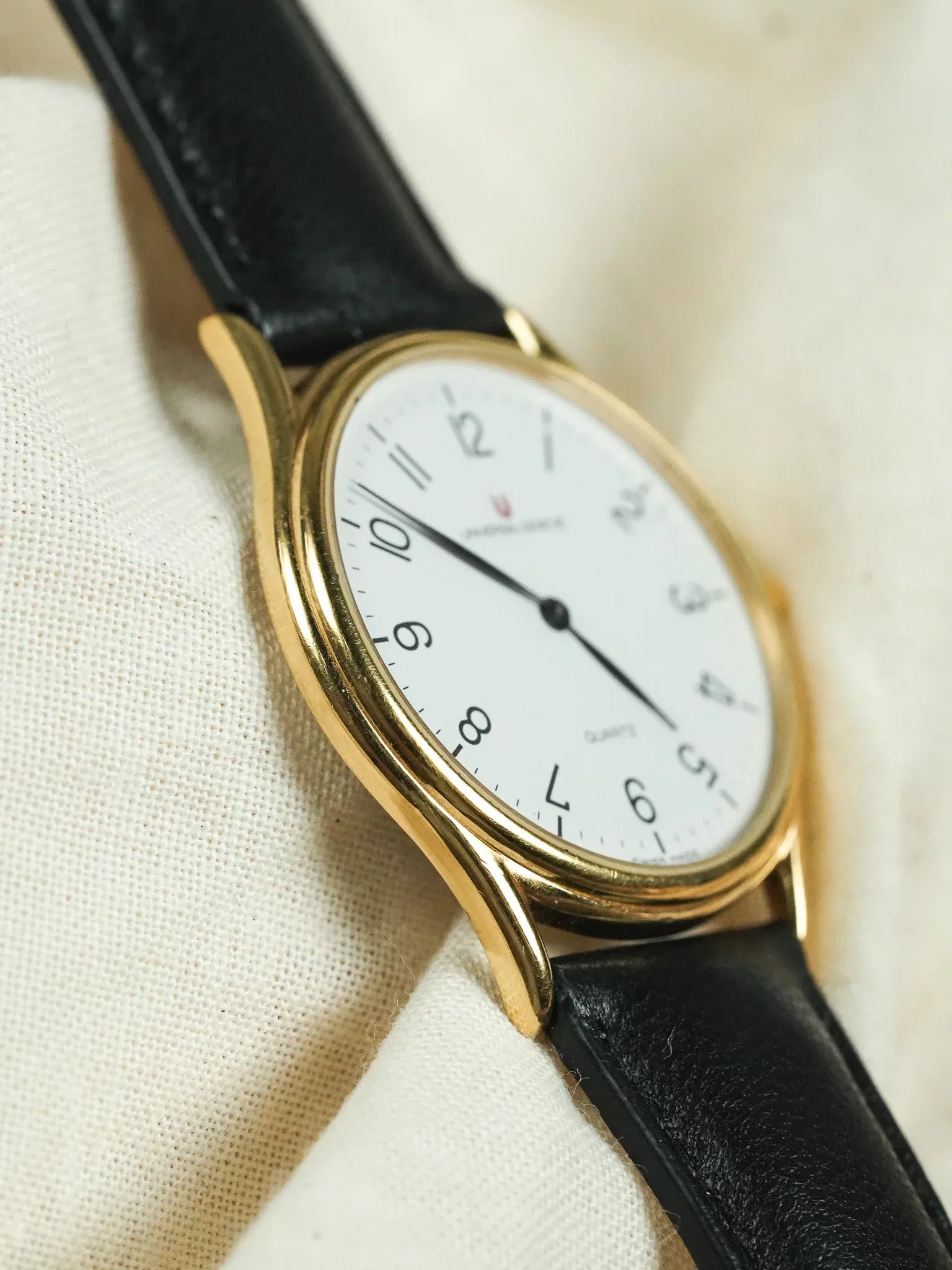 Universal Genève - Ultra Slim Chiffres arabes - 1980s - Atelier Victor