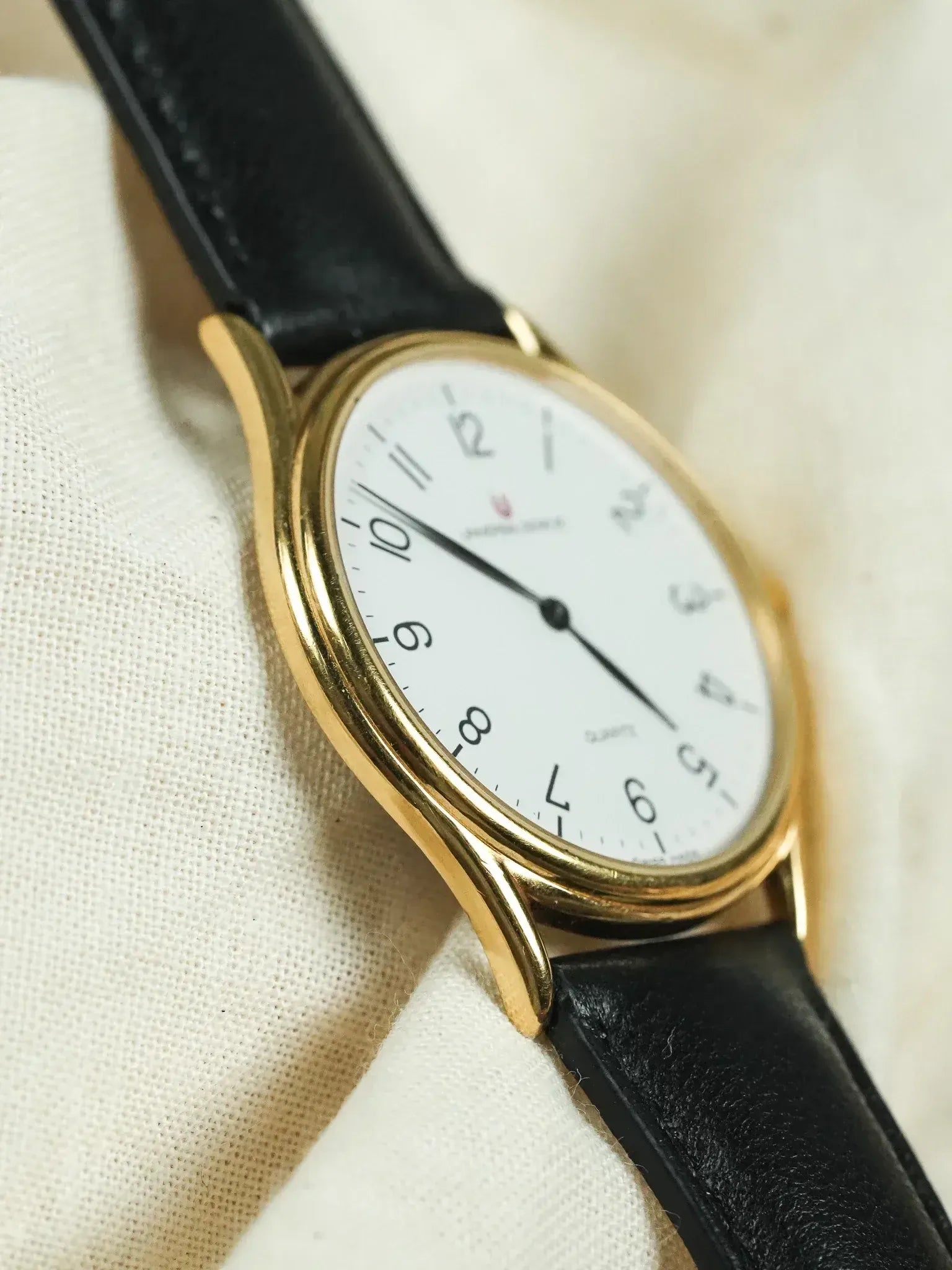 Universal Genève - Ultra Slim Chiffres arabes - 1980s - Atelier Victor