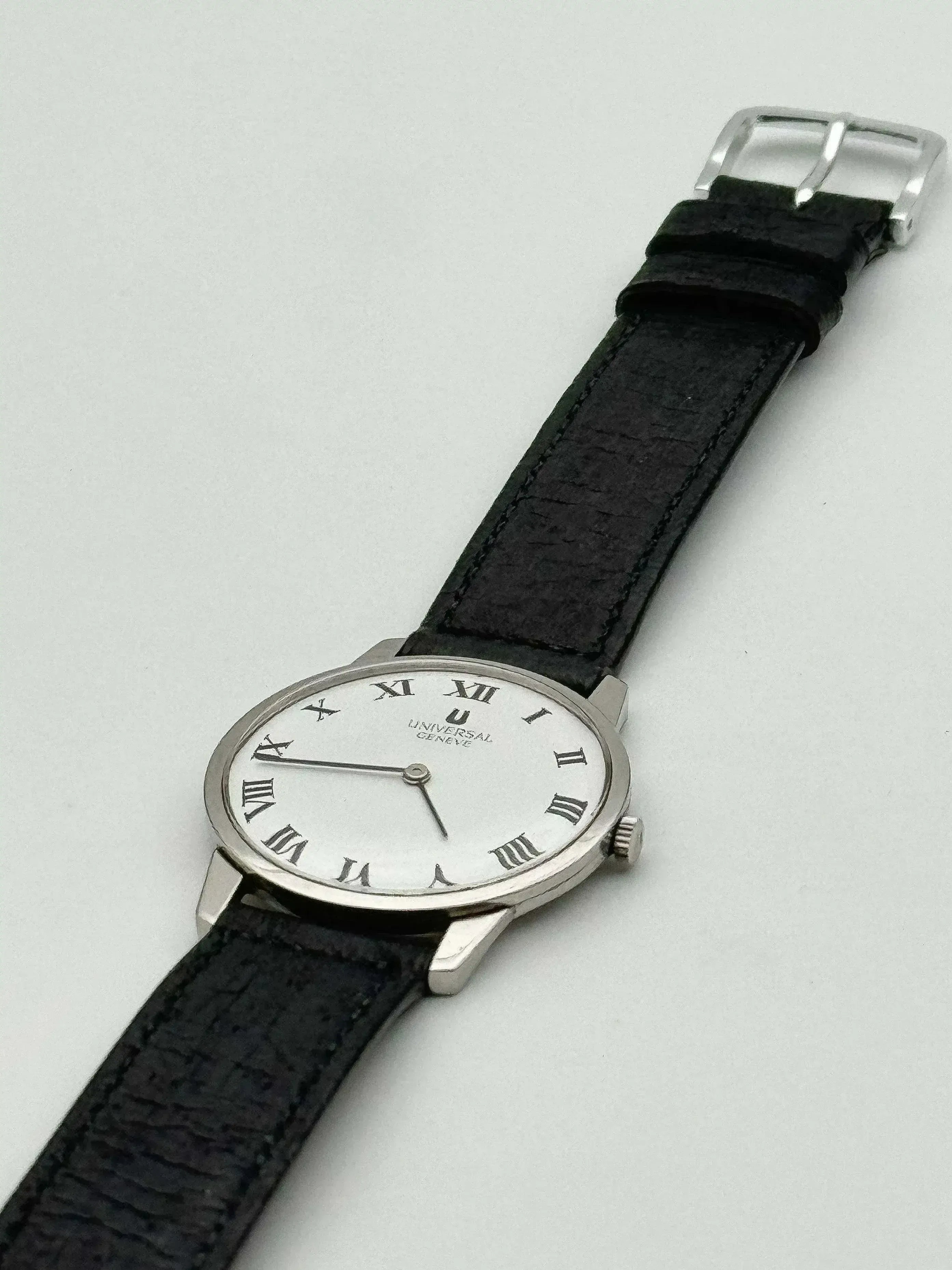 Universal Genève - Ultra Thin Cal.1-42 Romain - 1970s - Atelier Victor