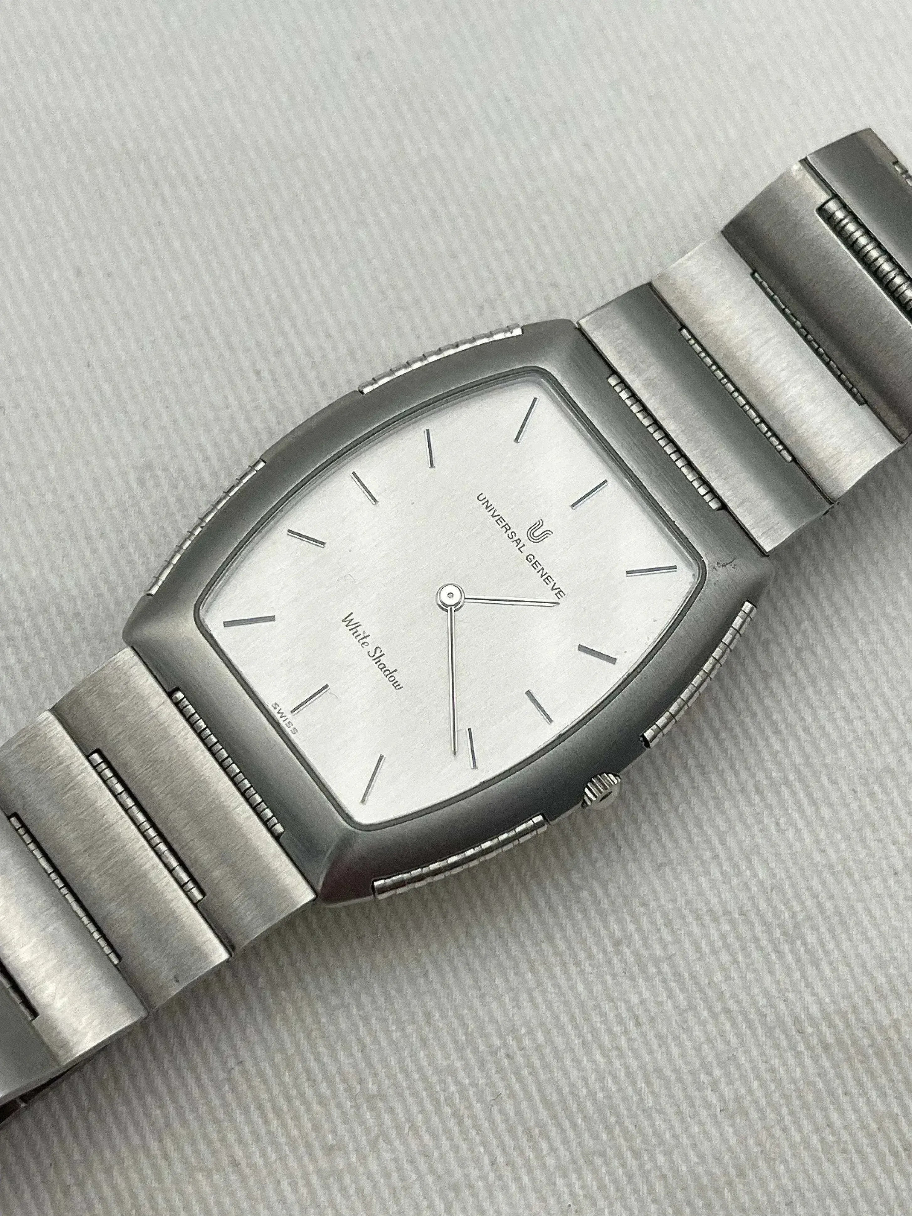 Universal Genève - White Shadow - 1970s - Atelier Victor
